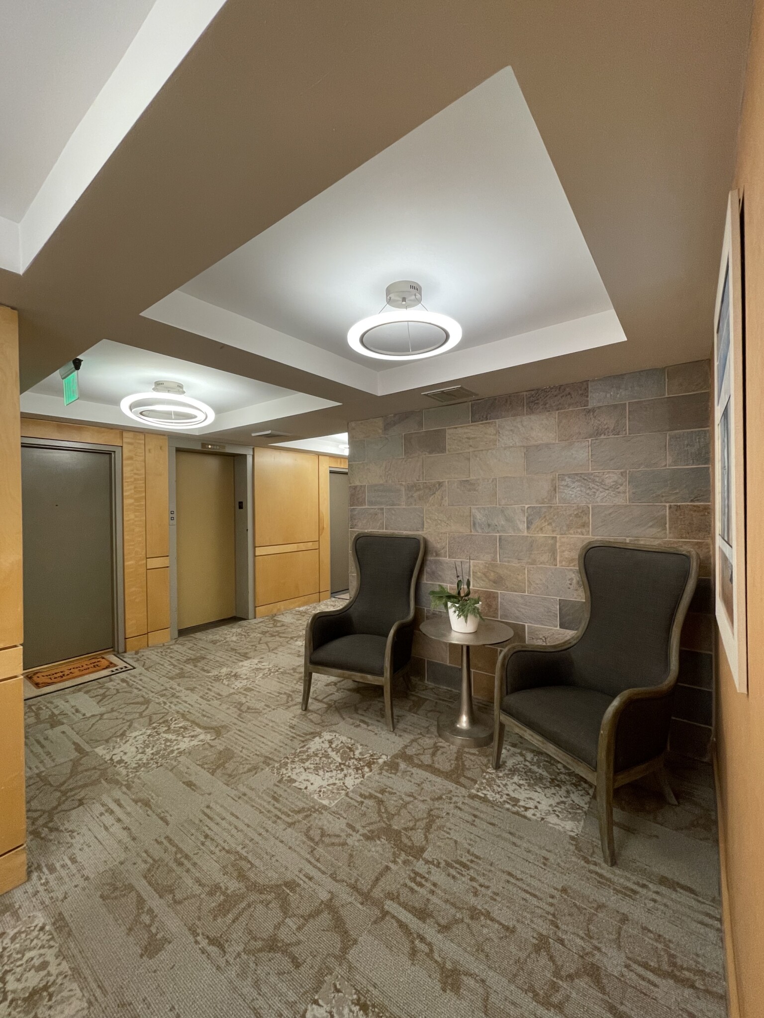 320 Hammond Pond Pkwy, Chestnut Hill