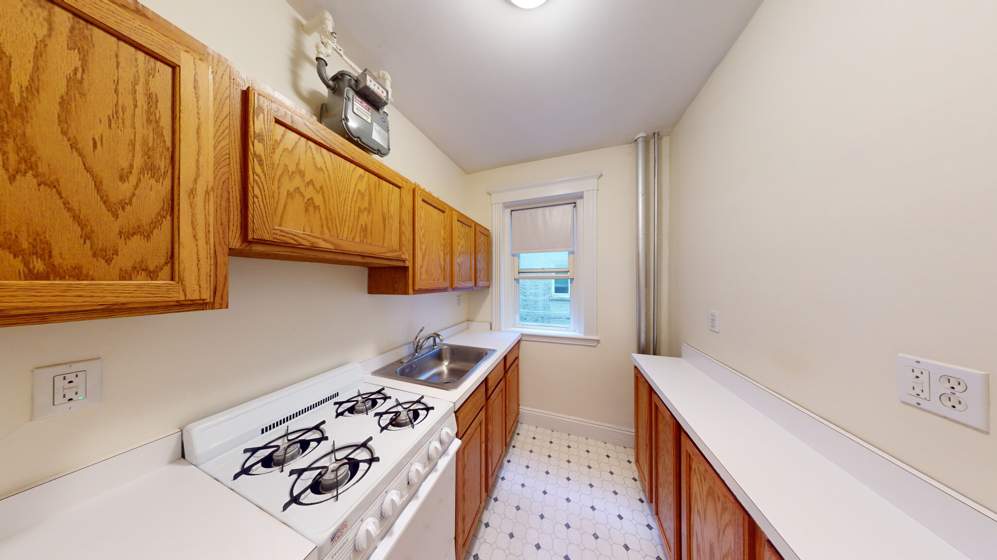 1940 Commonwealth Ave, Brighton