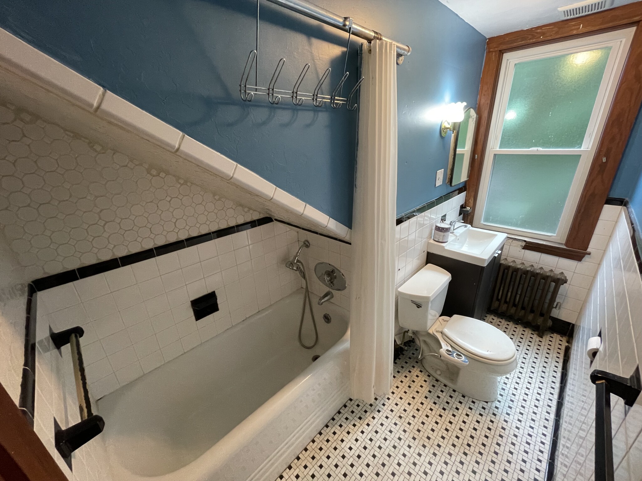 94 Winchester St, North Brookline