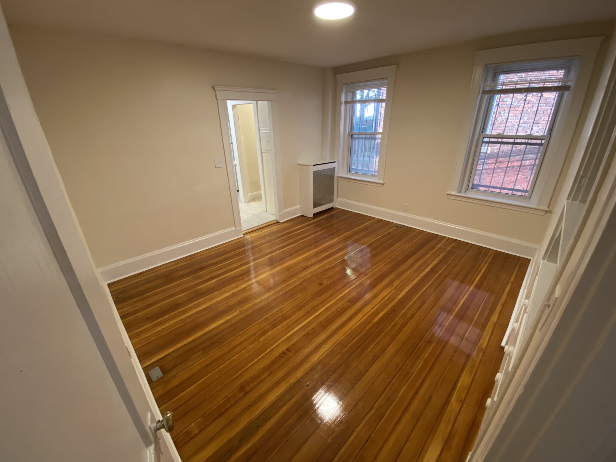 6 Barrows St, Allston