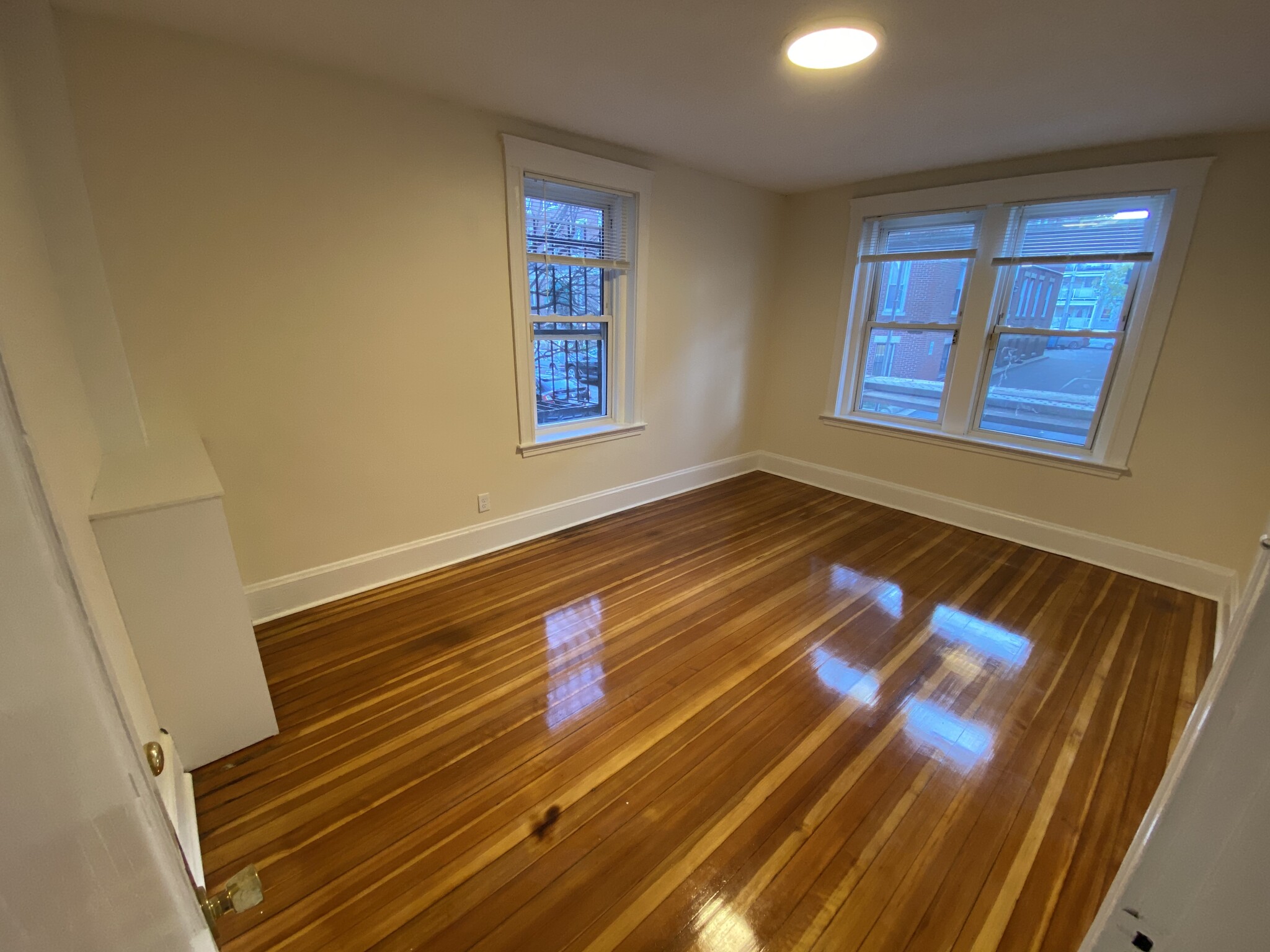 6 Barrows St, Allston