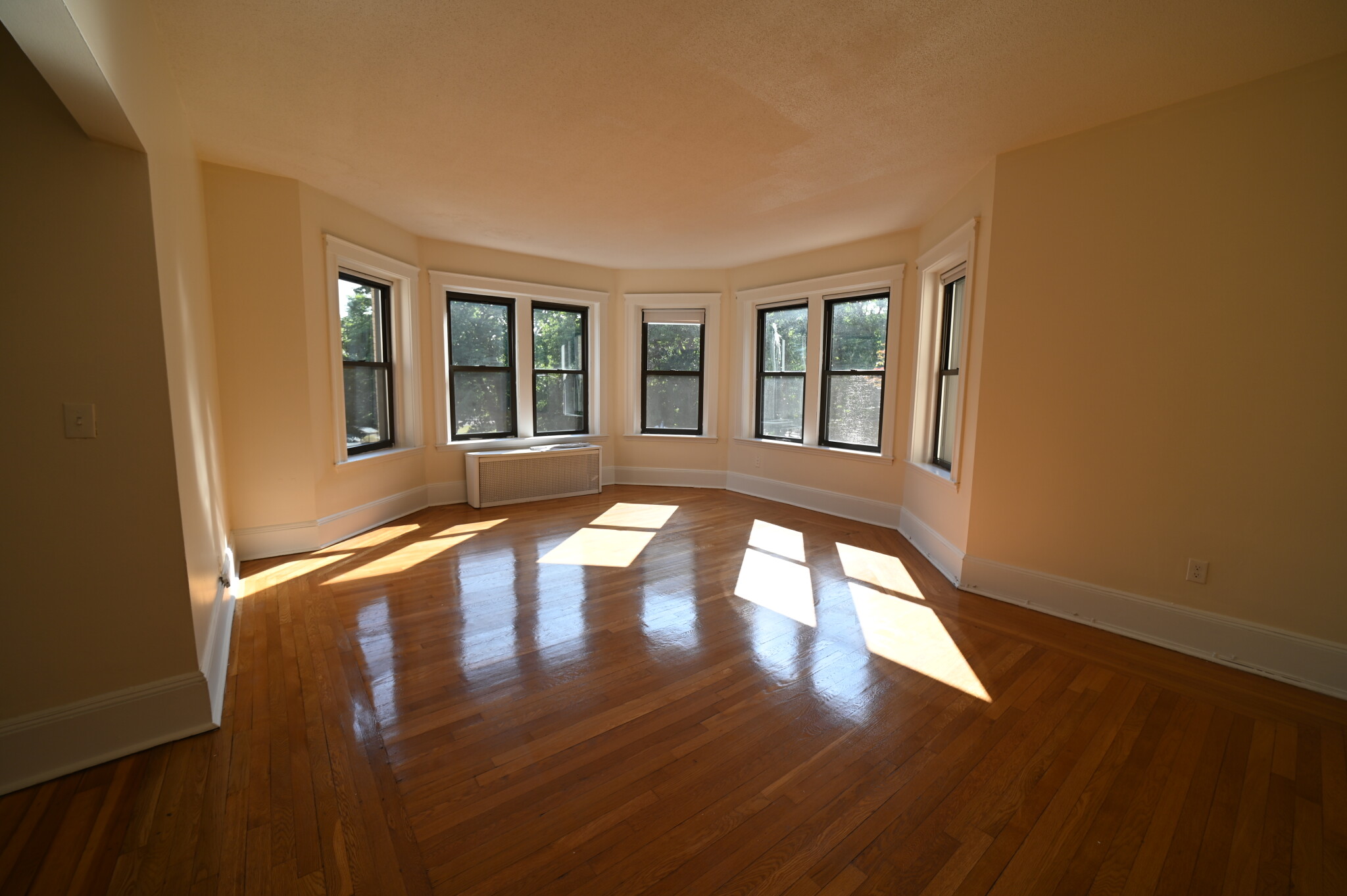 281 Saint Paul St, Coolidge Corner