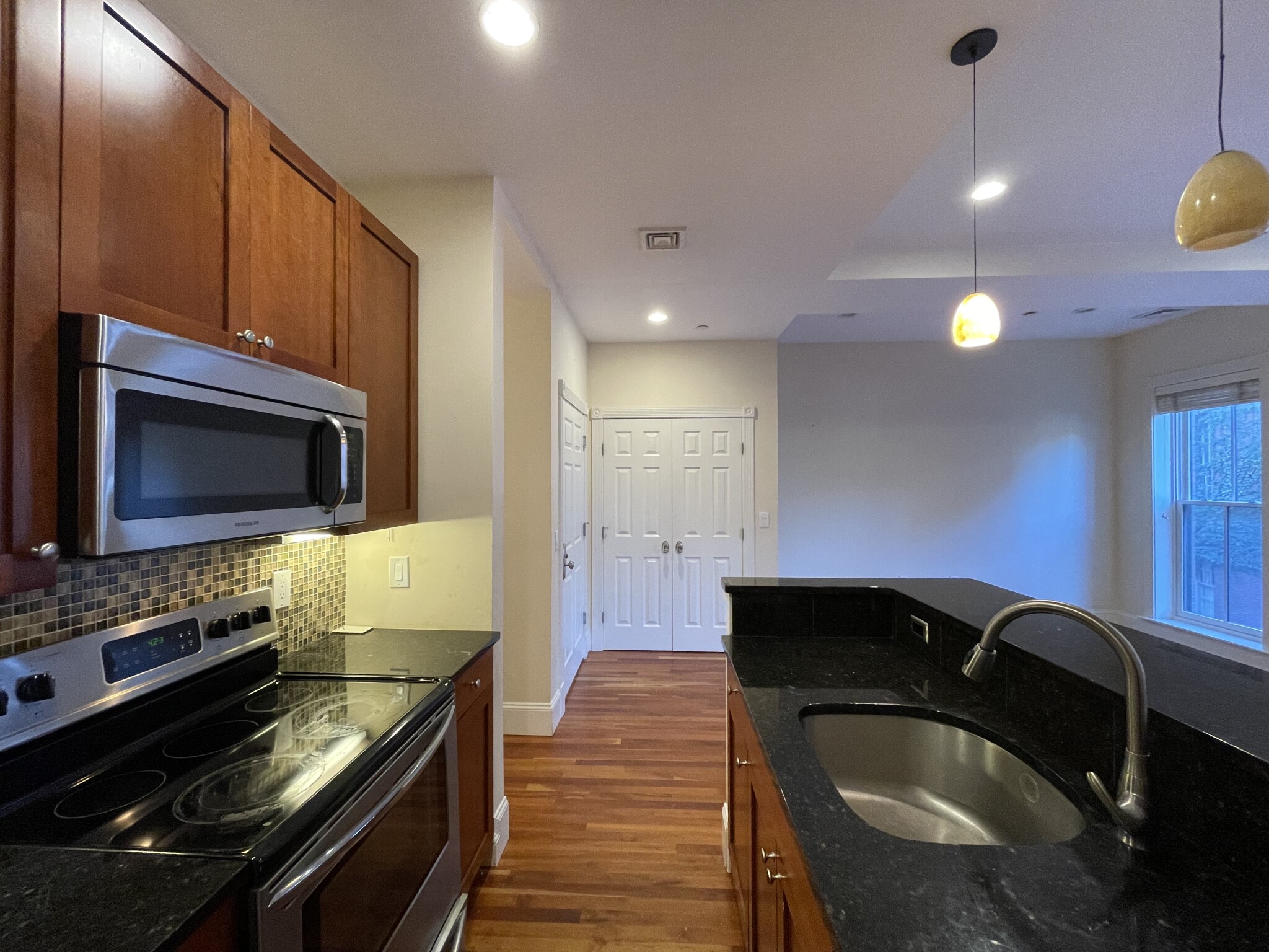 16 Temple St, Beacon Hill