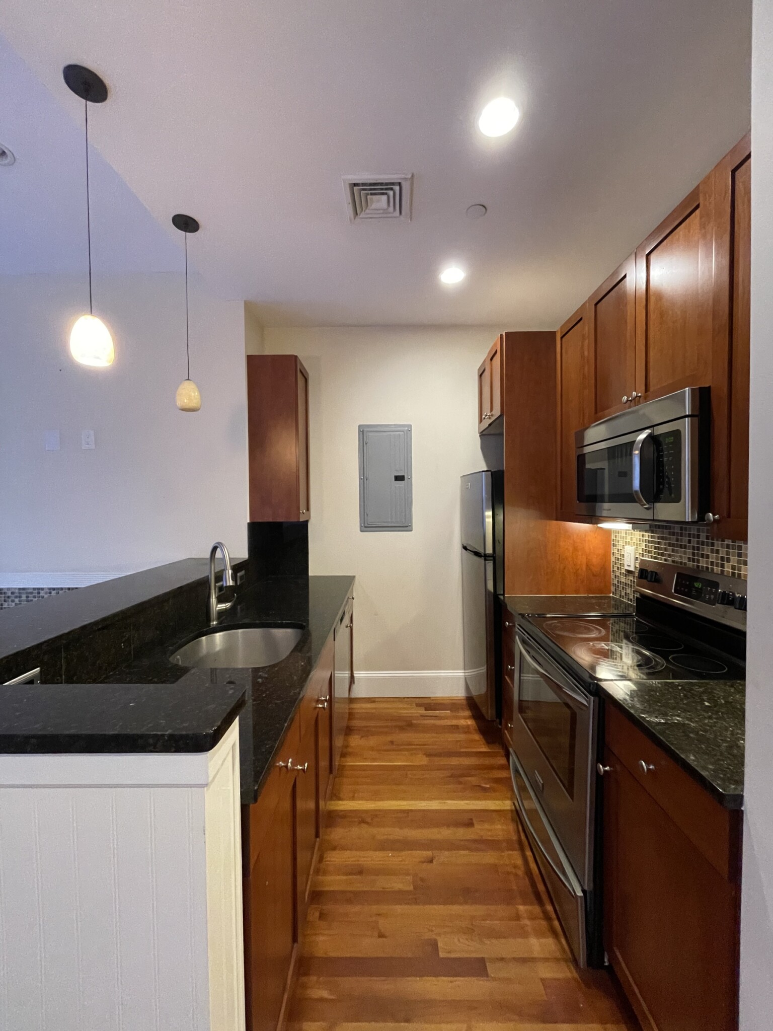 16 Temple St, Beacon Hill