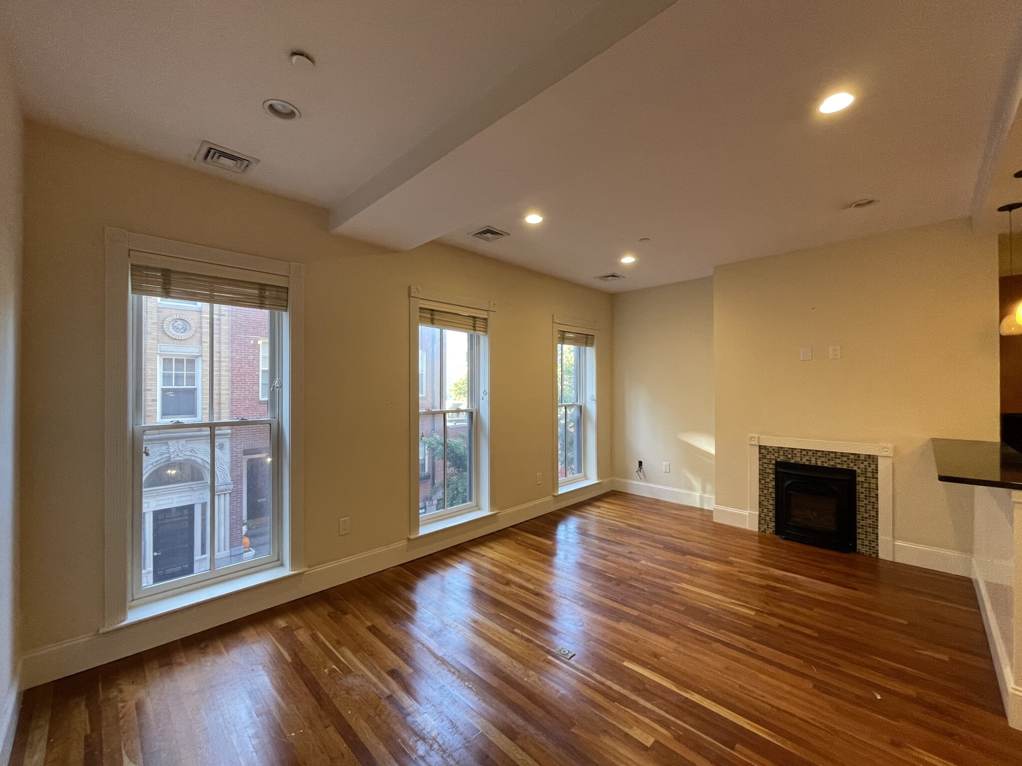 16 Temple St, Beacon Hill