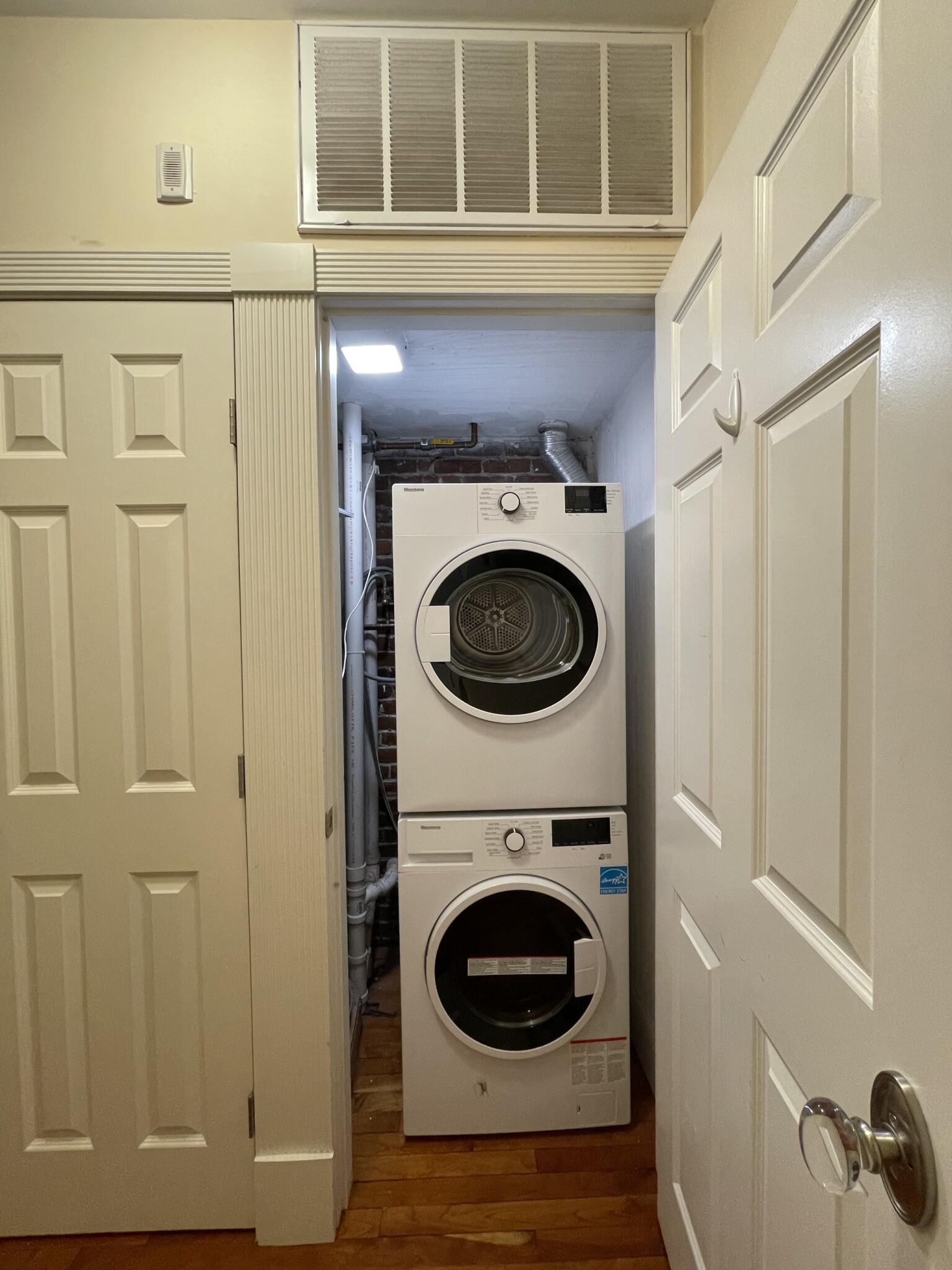 16 Temple St, Beacon Hill