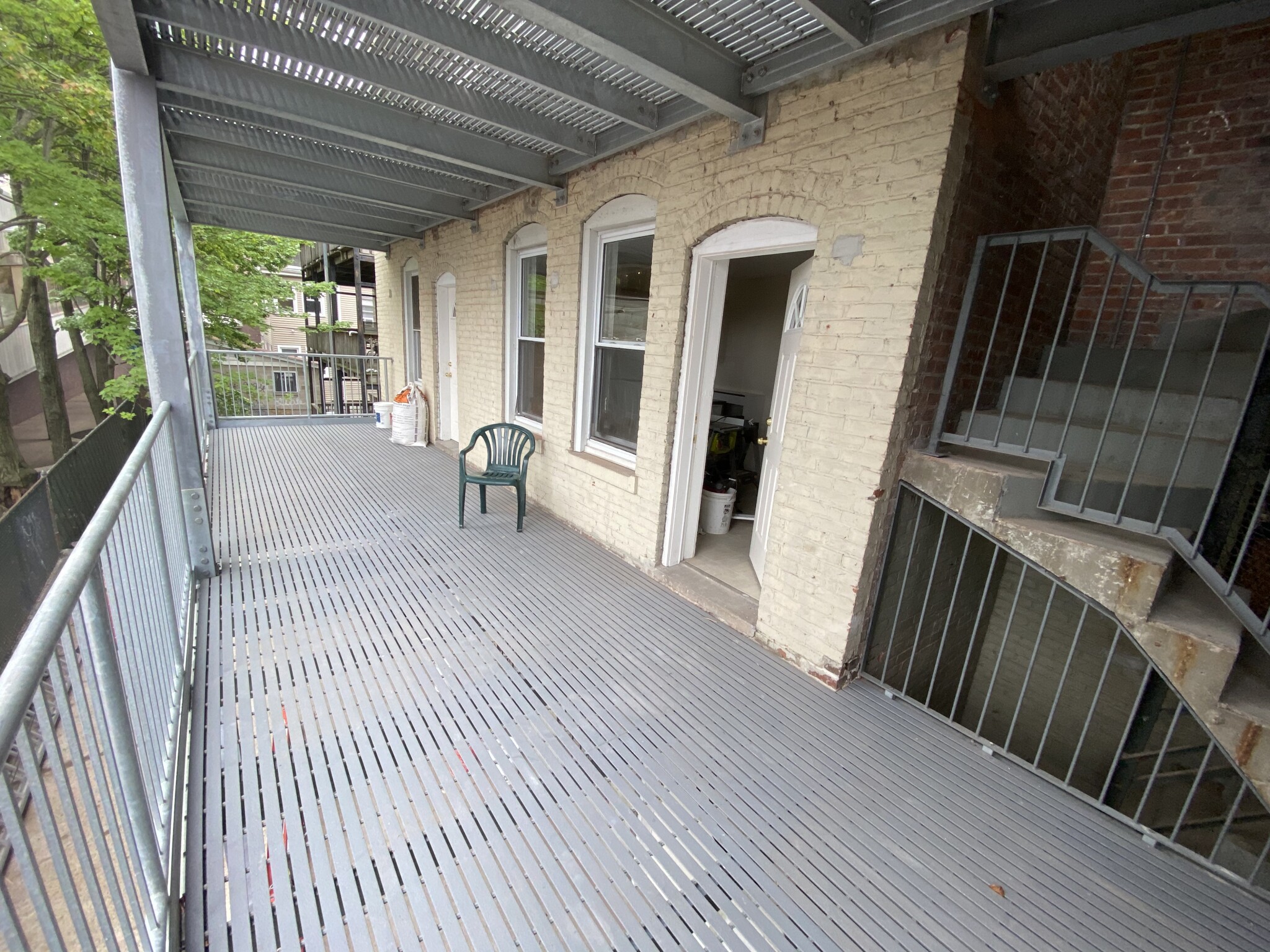 6 Barrows St, Allston