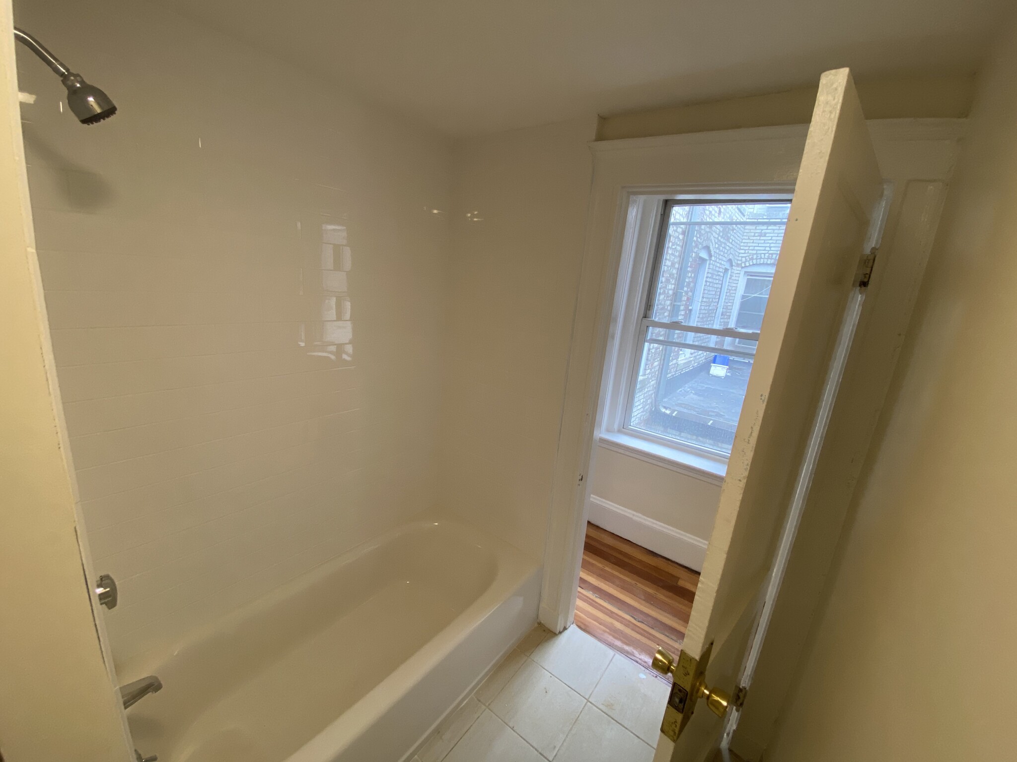 6 Barrows St, Allston