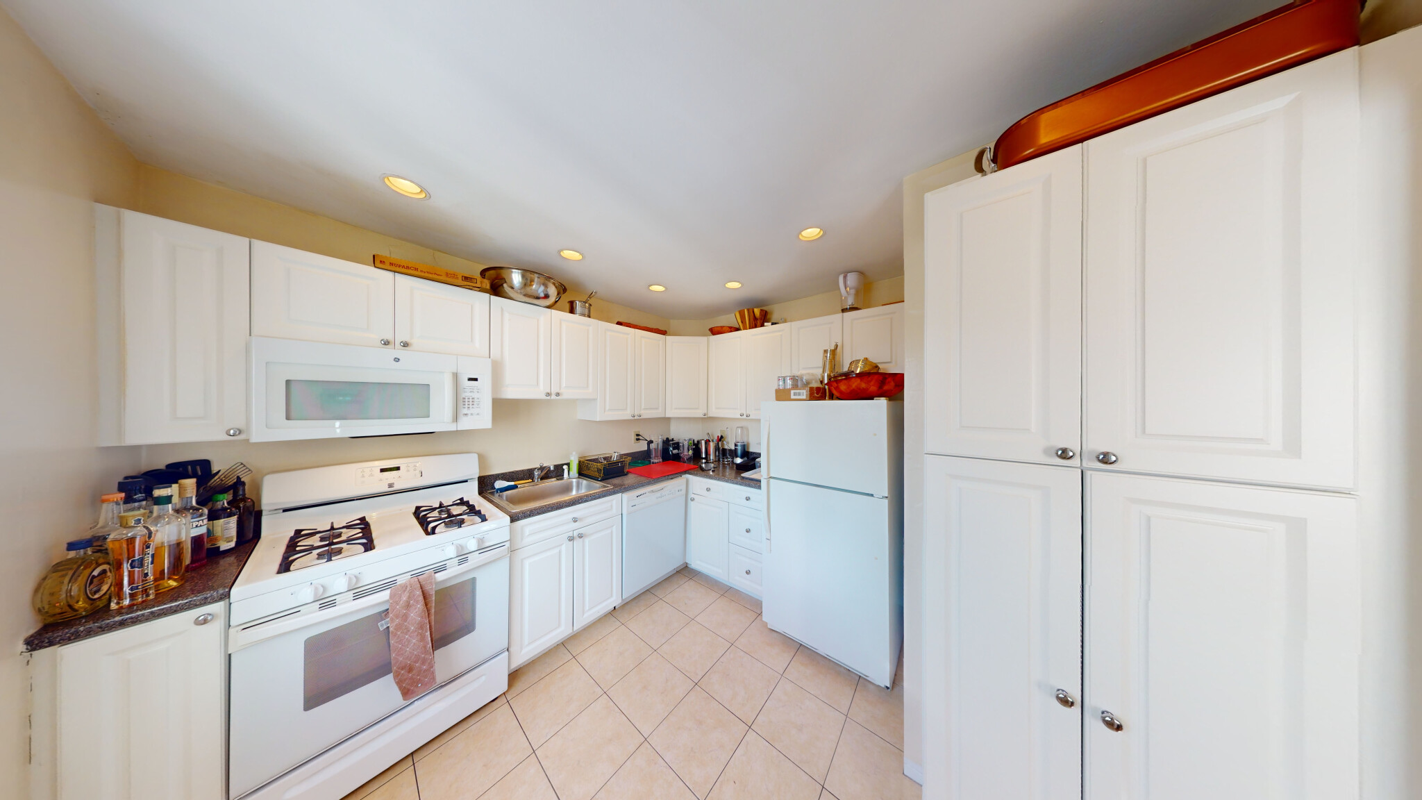 47 Green St, North Brookline