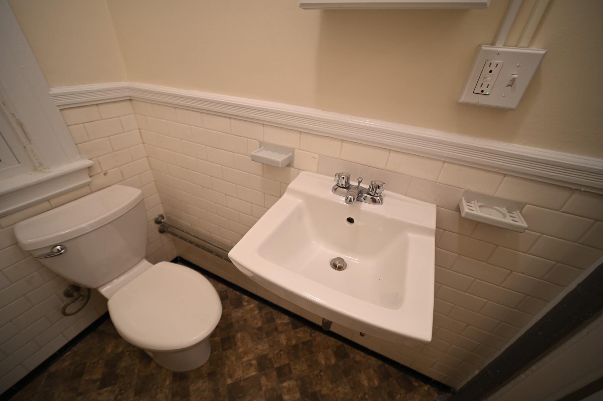 885 Massachusetts Ave, Harvard Square