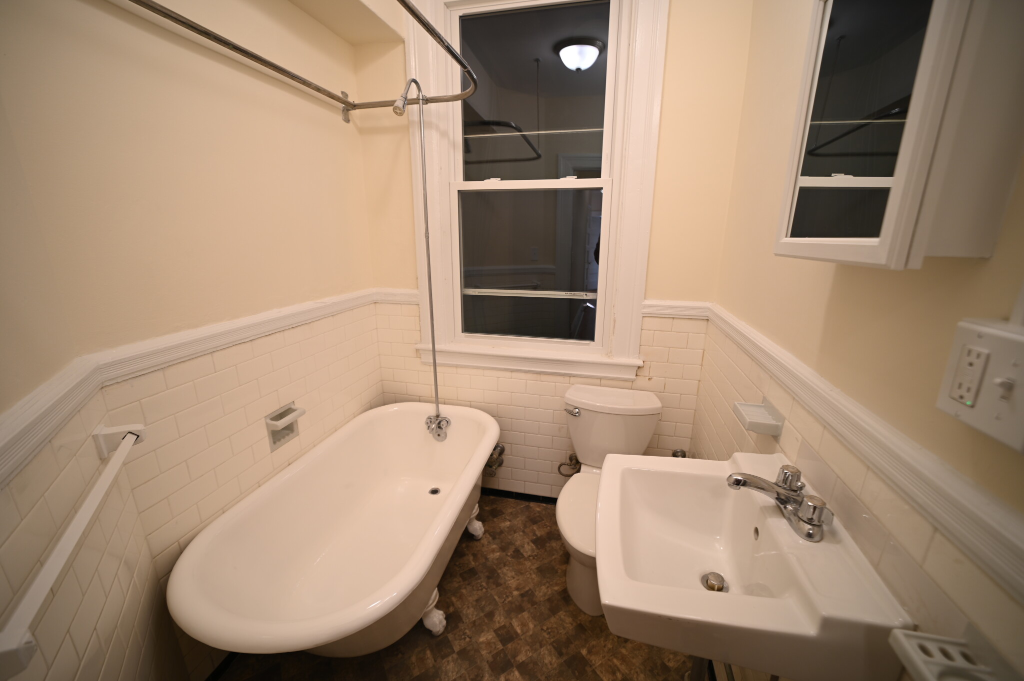 885 Massachusetts Ave, Harvard Square