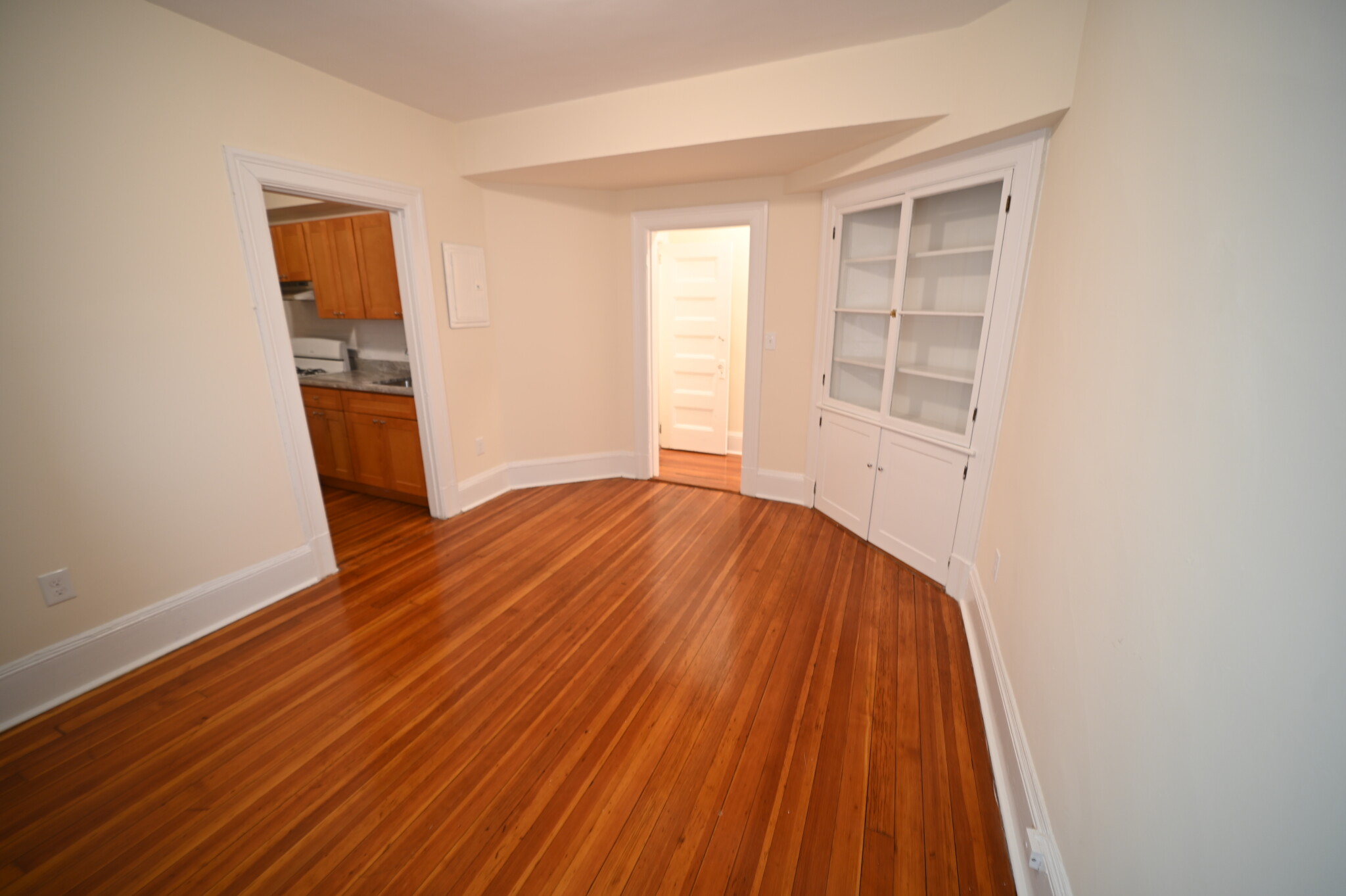 885 Massachusetts Ave, Harvard Square