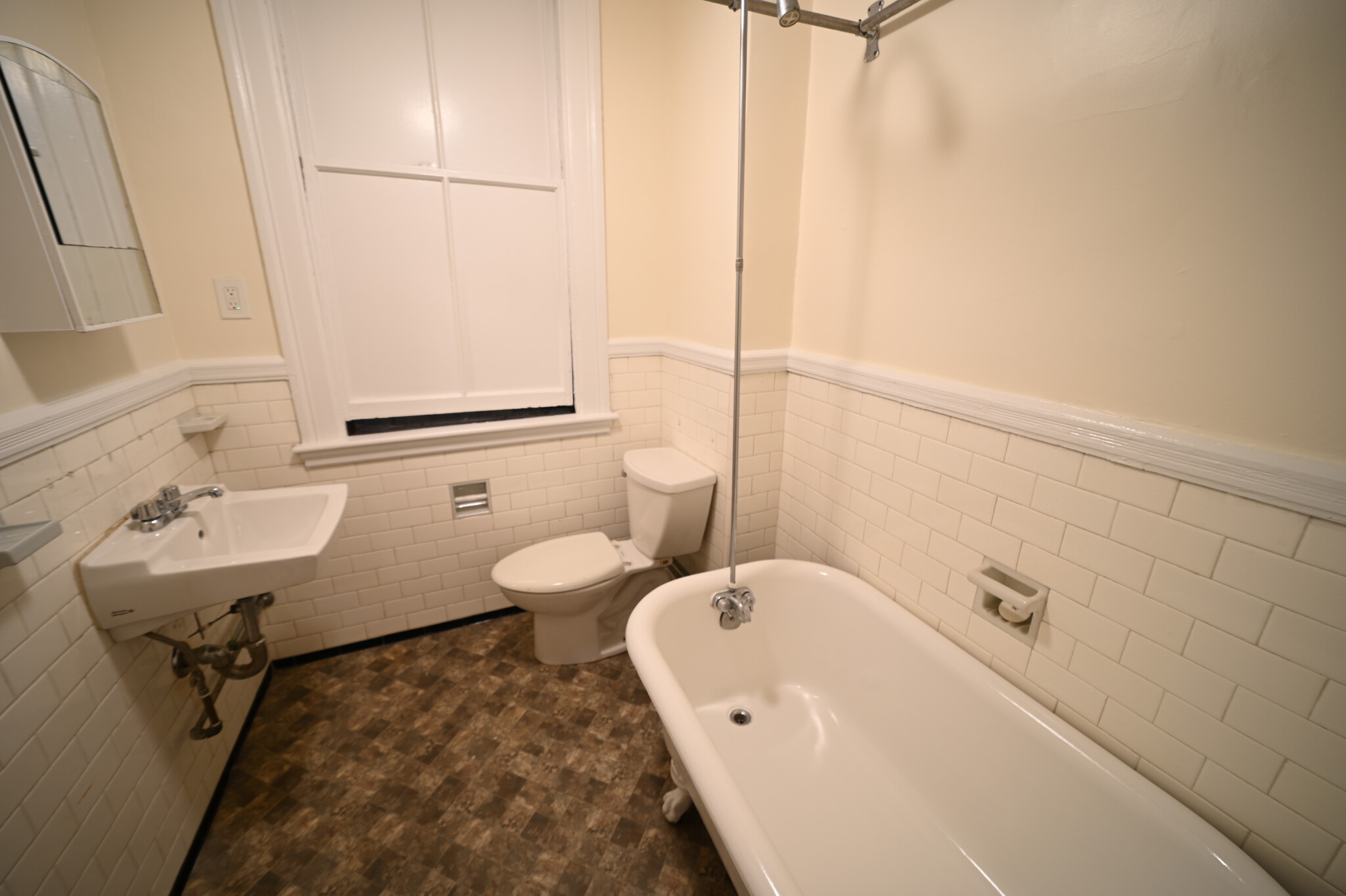 885 Massachusetts Ave, Mid Cambridge