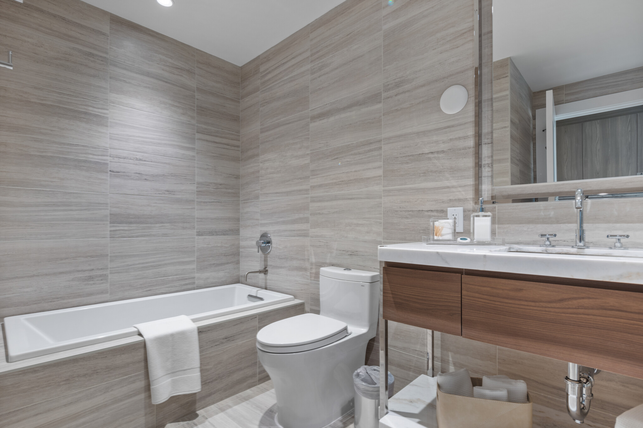 430 Stuart St, Back Bay