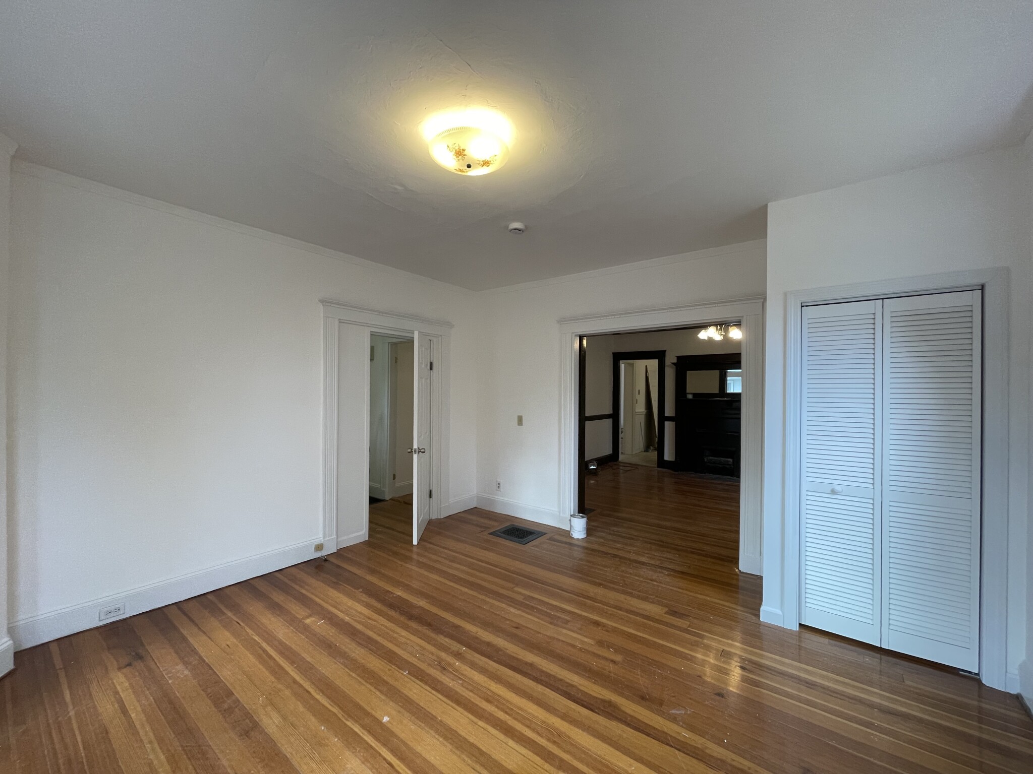 31 Ainsworth St, Roslindale