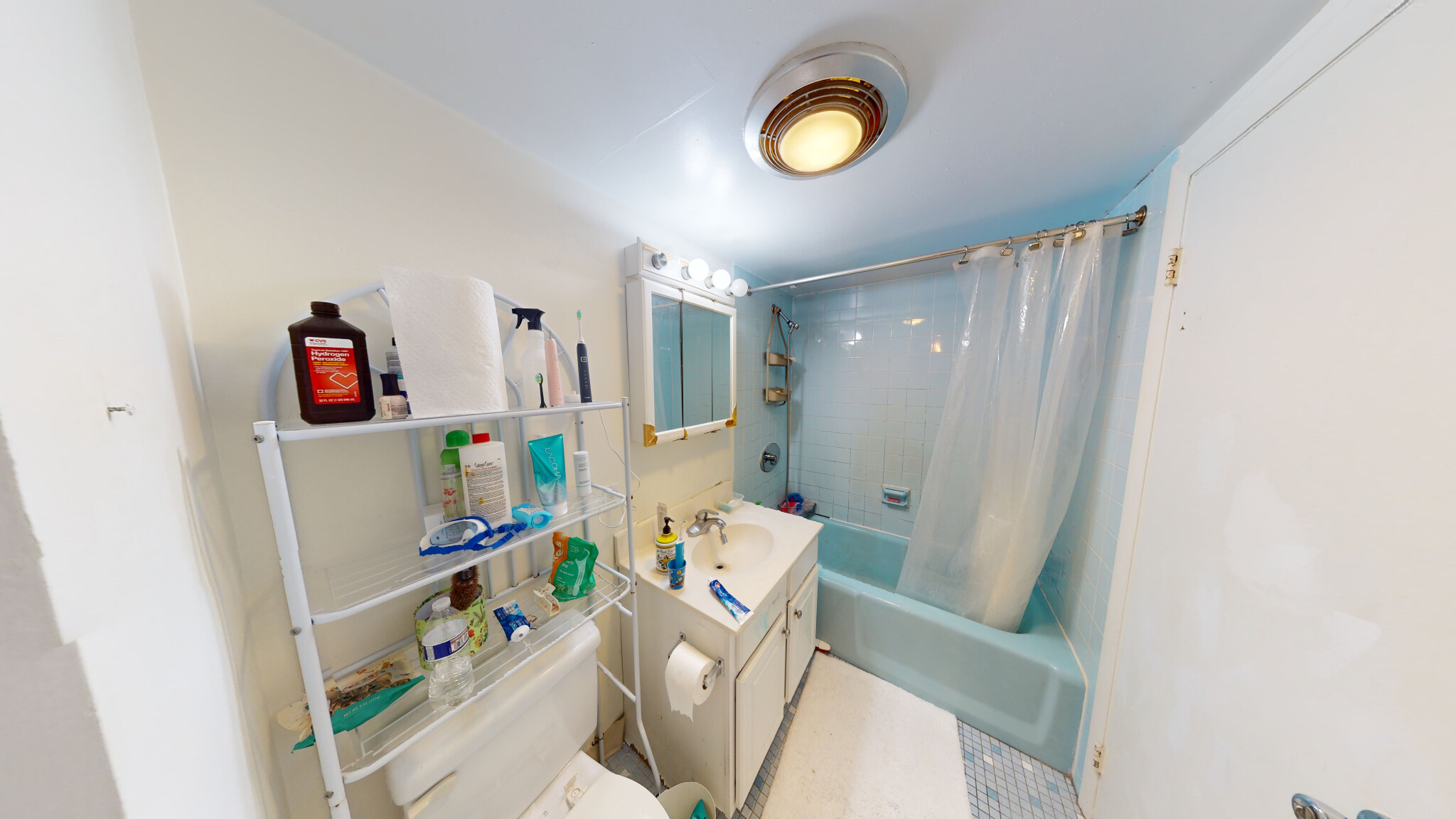 70 Centre St, North Brookline