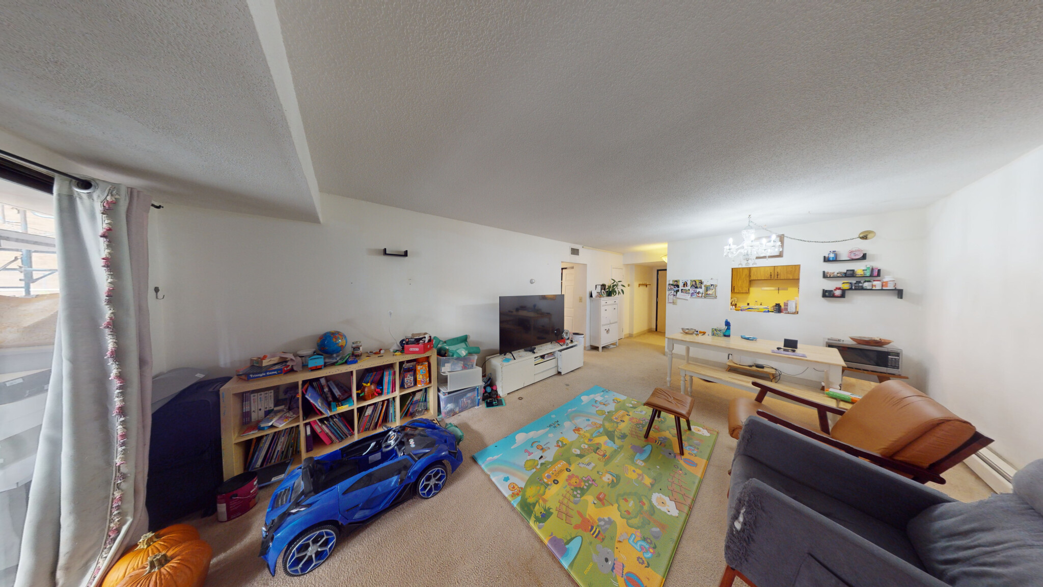 70 Centre St, North Brookline