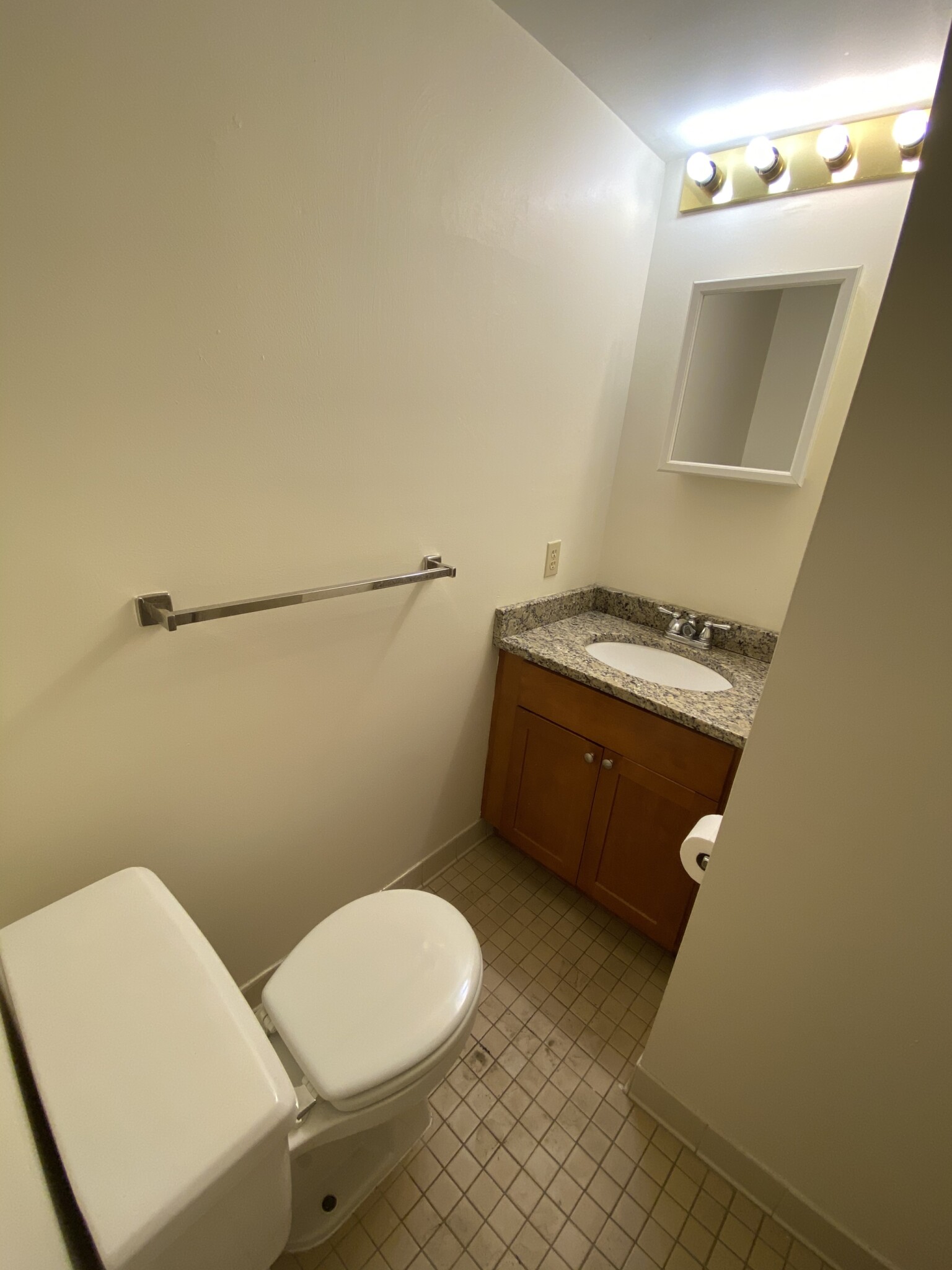 345 Franklin St, Riverside