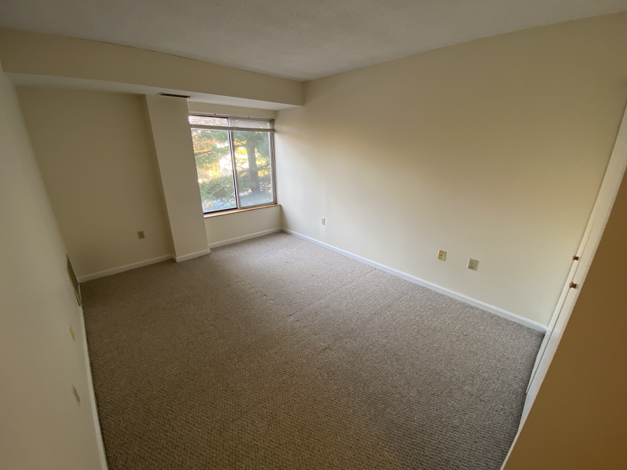 345 Franklin St, Riverside