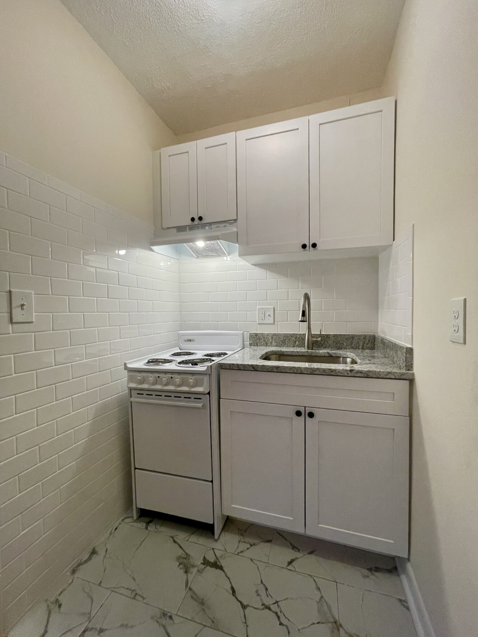 2018 Commonwealth Ave, Brighton