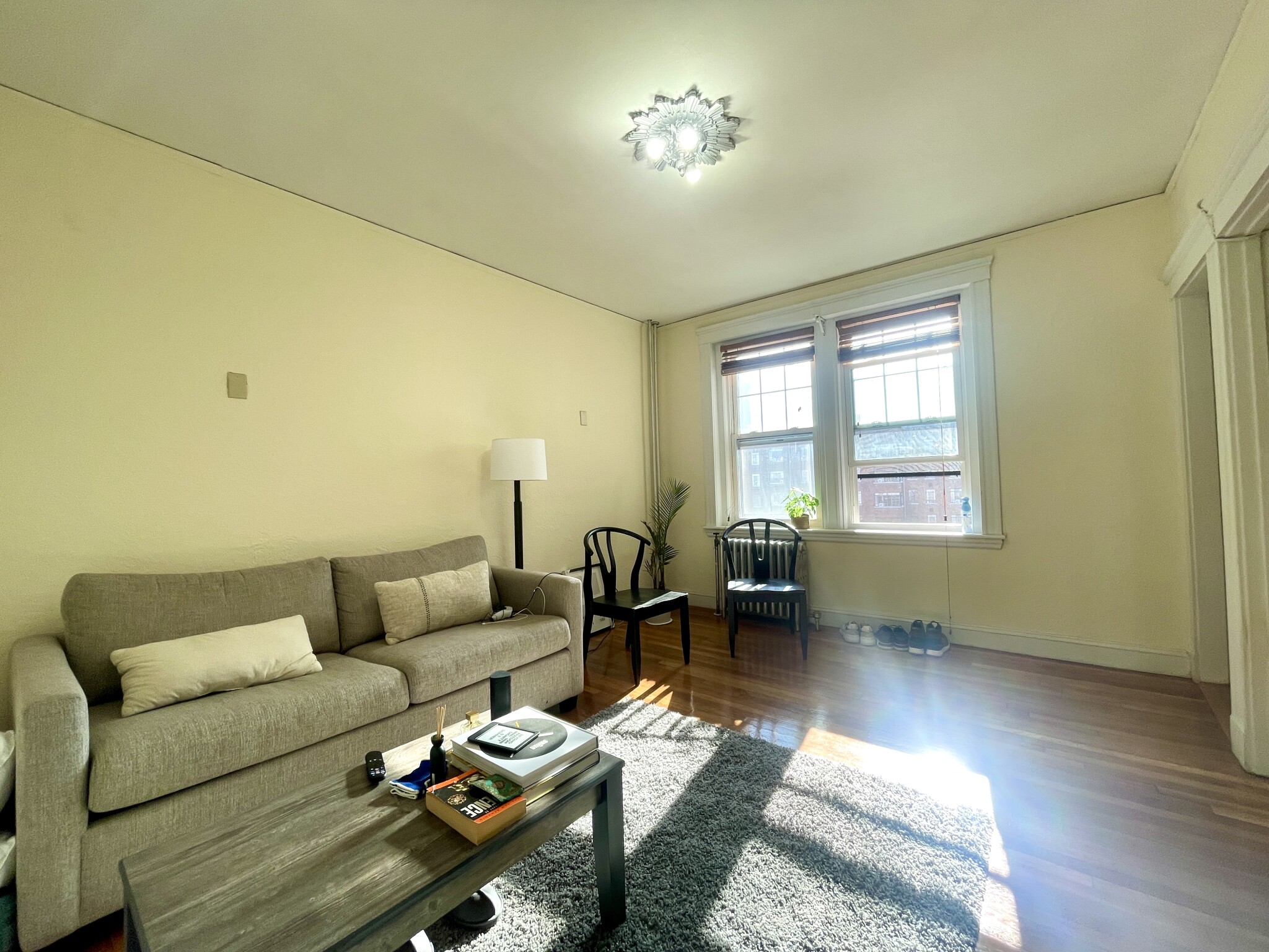 1949 Commonwealth Ave, Brighton