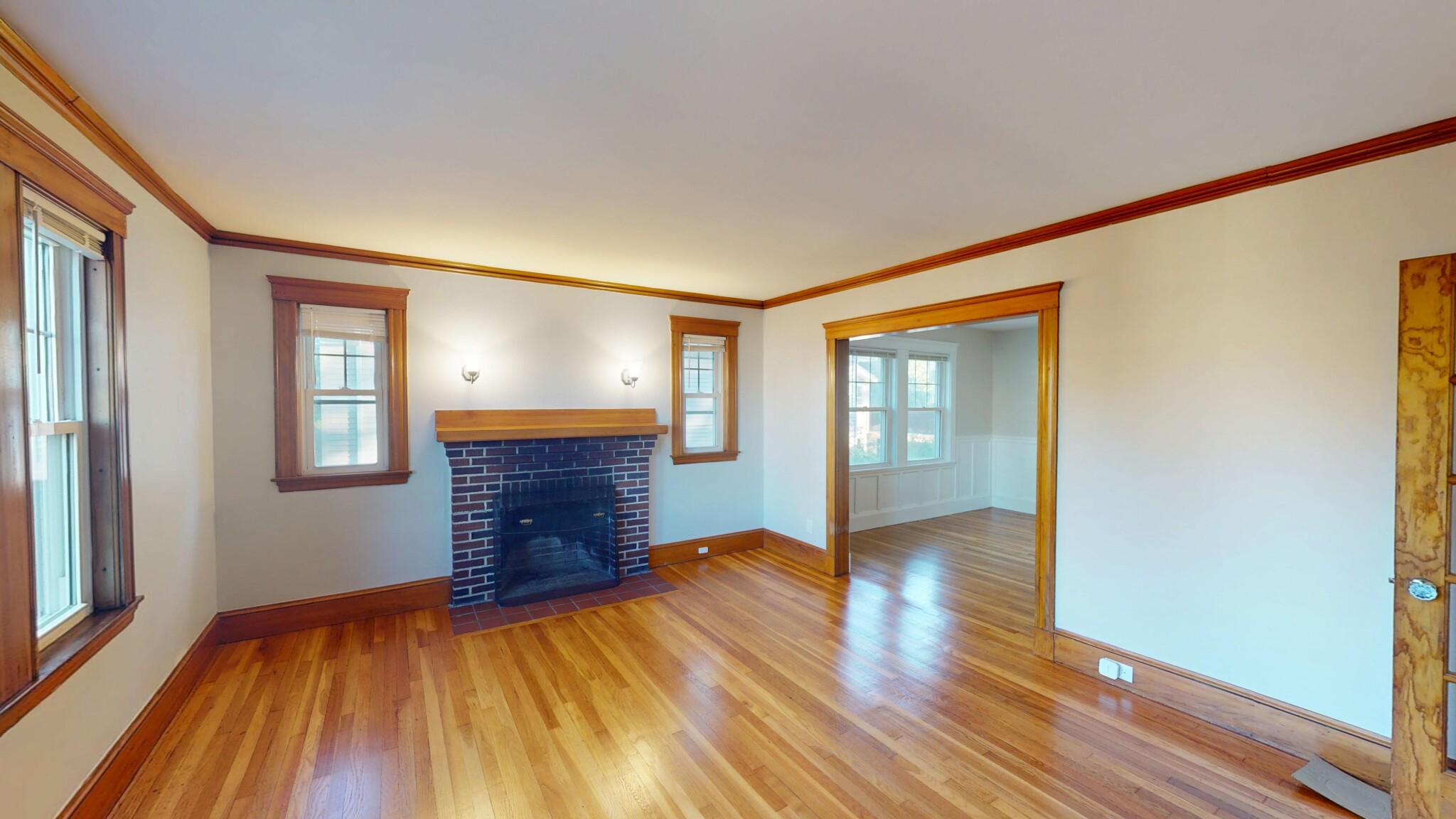 41 Upland, Belmont, MA - 2,800 USD/ month
