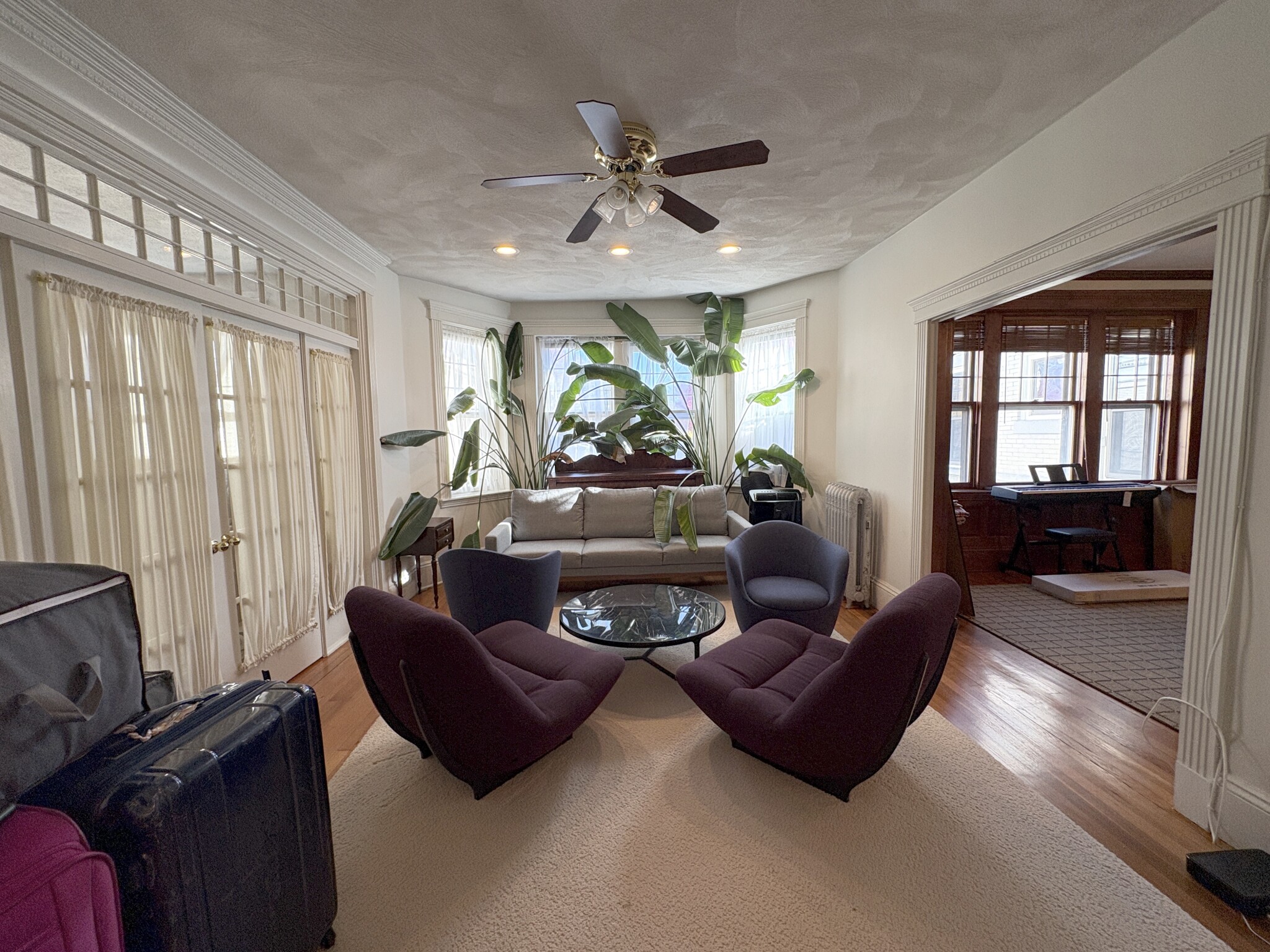 34 Kilsyth Rd., Brookline, MA - 4,600 USD/ month