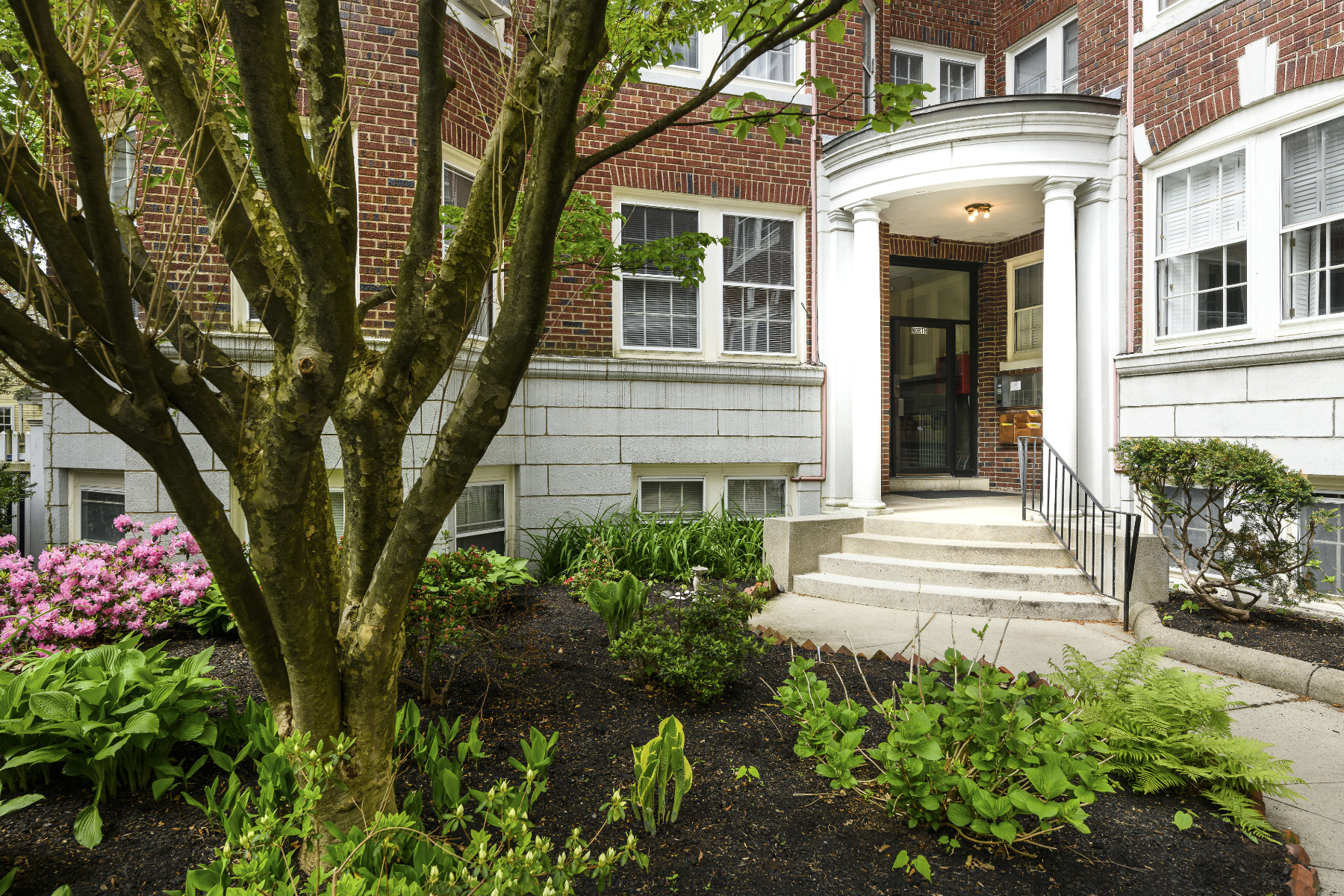 2 bed, 1 bath apartment for rent at 41 Bowdoin St Unit 34, Neighborhood Nine — photo 12 of 13