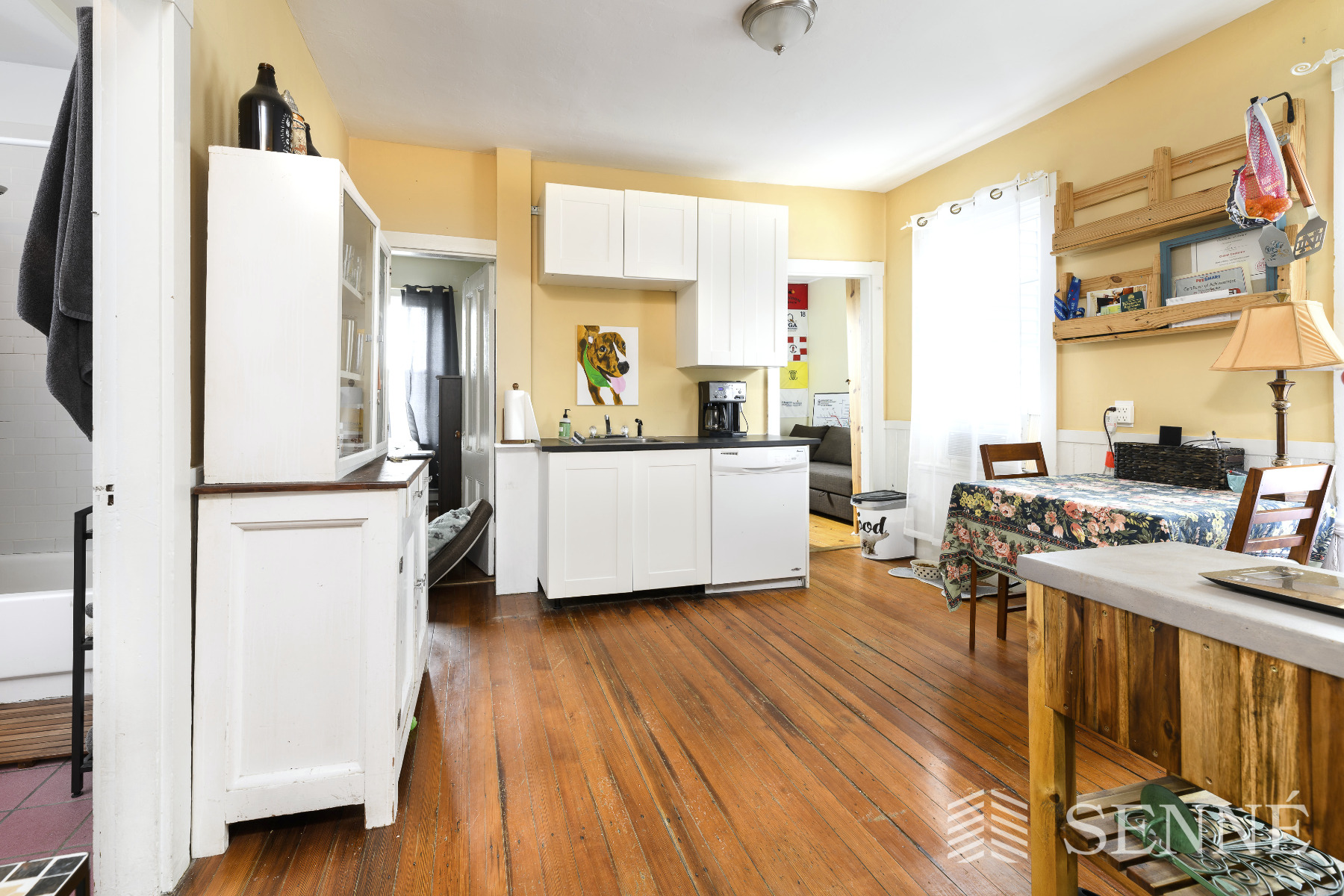2 bed, 1 bath apartment for rent at 1 Hampshire Ct Unit 3, Cambridge — photo 2 of 9