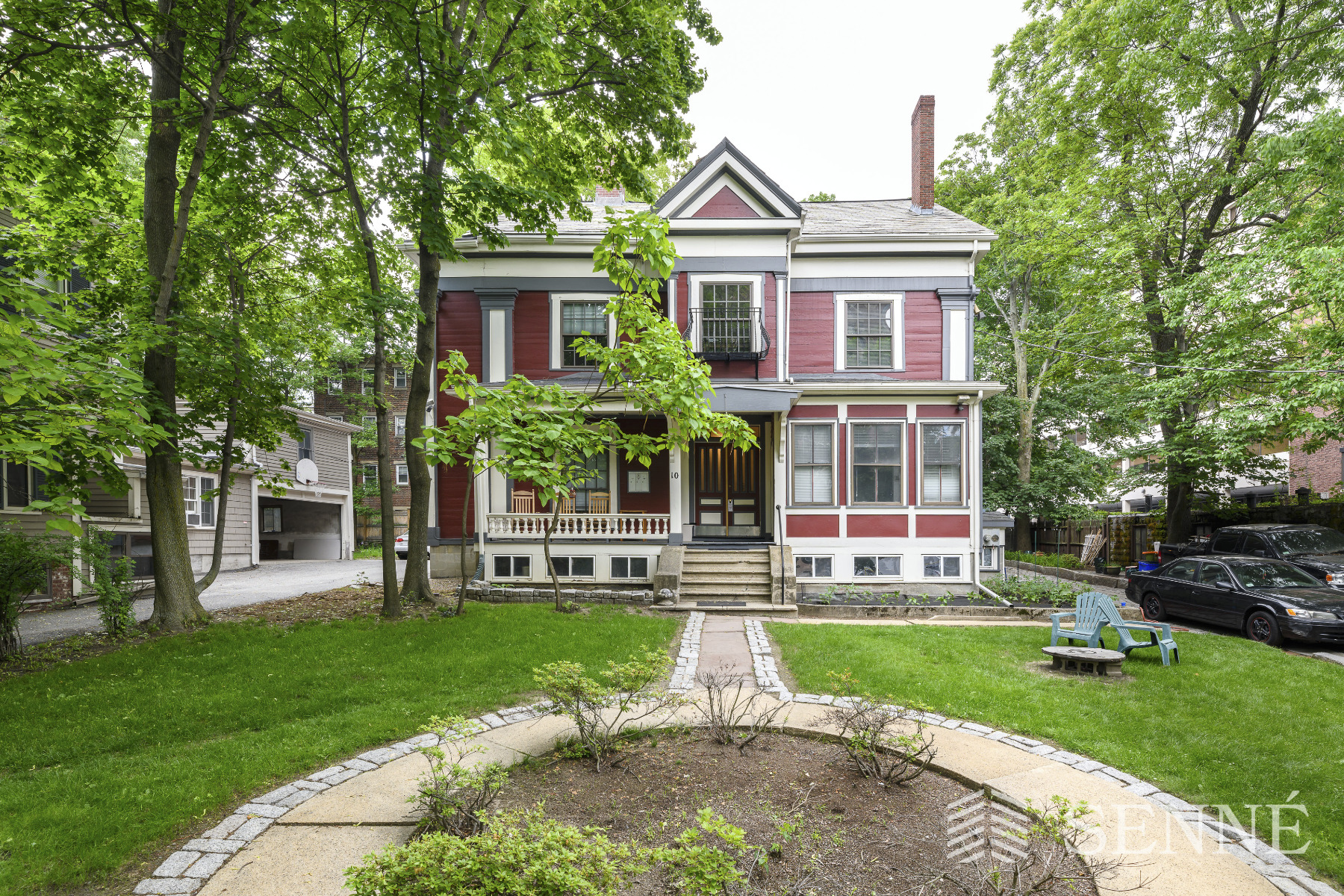 10 Trowbridge St, Harvard Square