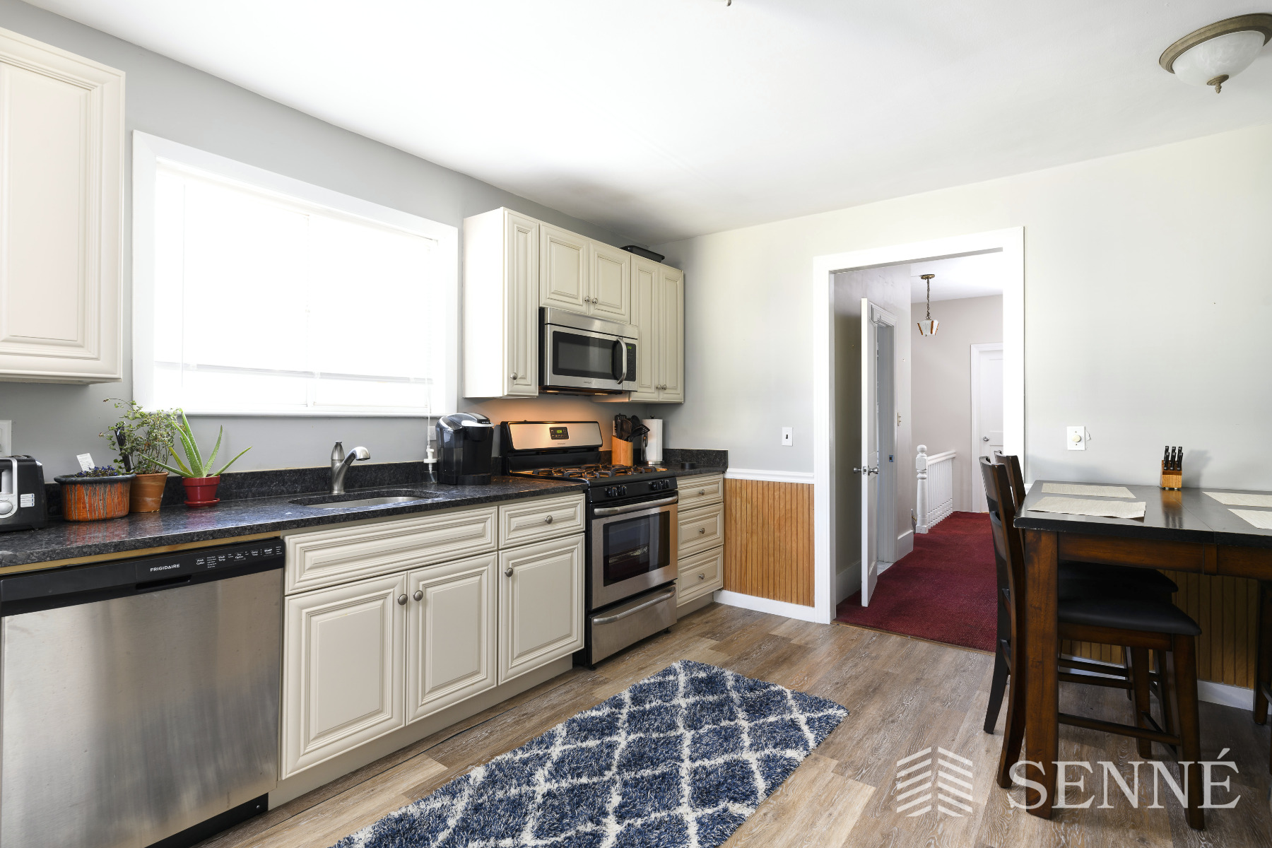 2 bed, 1 bath apartment for rent at 14 Marion St, Somerville — photo 3 of 8