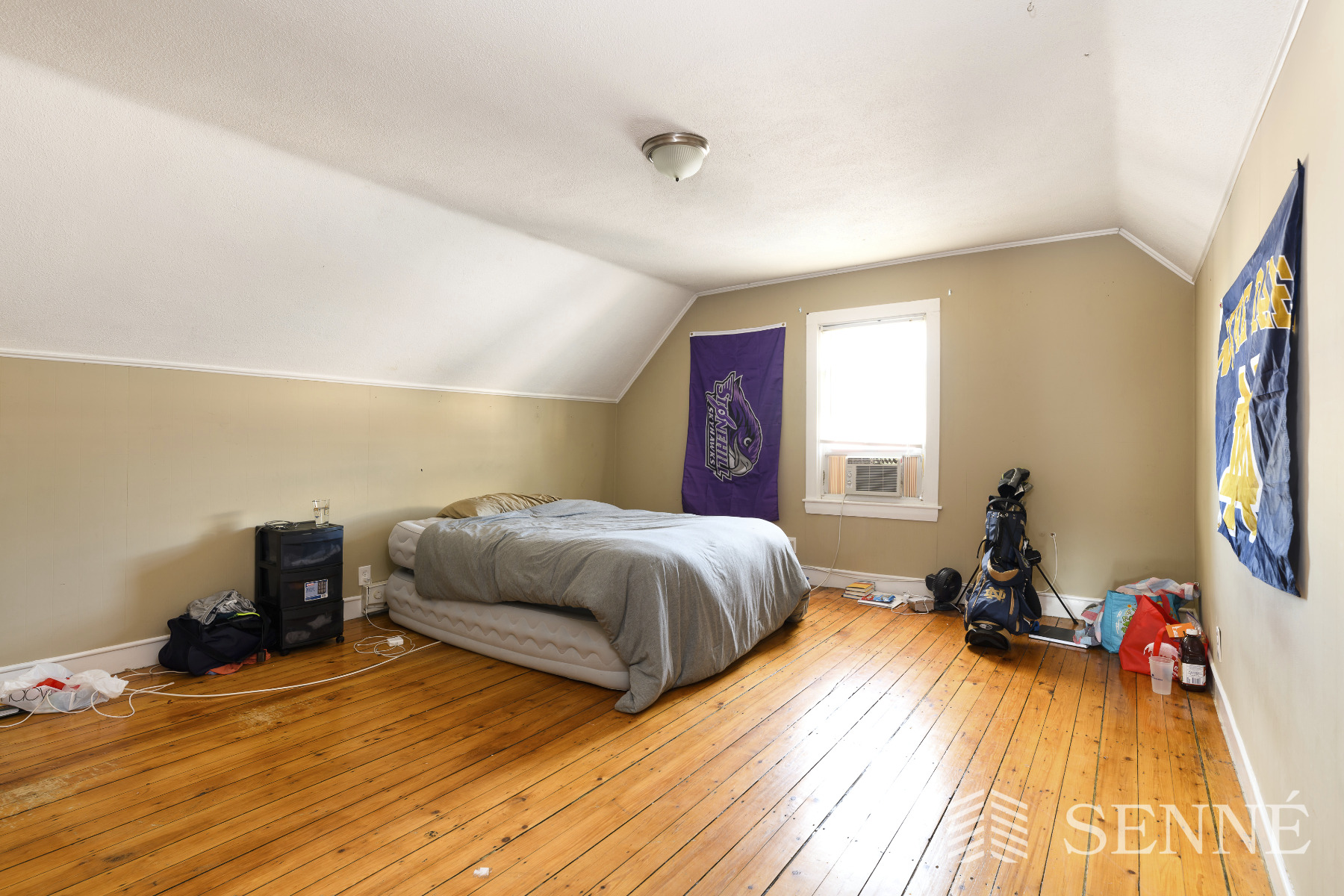 4 bed, 1 bath apartment for rent at 8 Kilby St, Somerville — photo 3 of 8