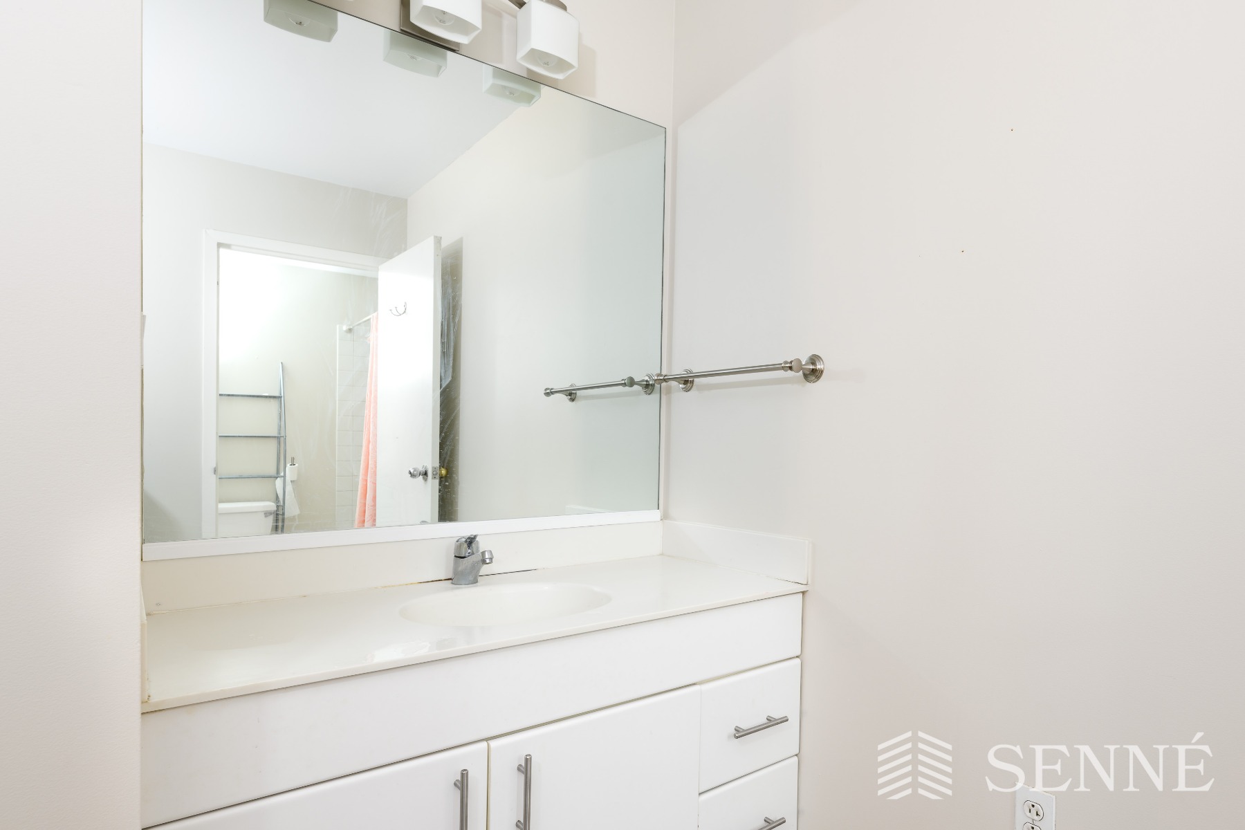 950 Massachusetts Ave, Mid Cambridge