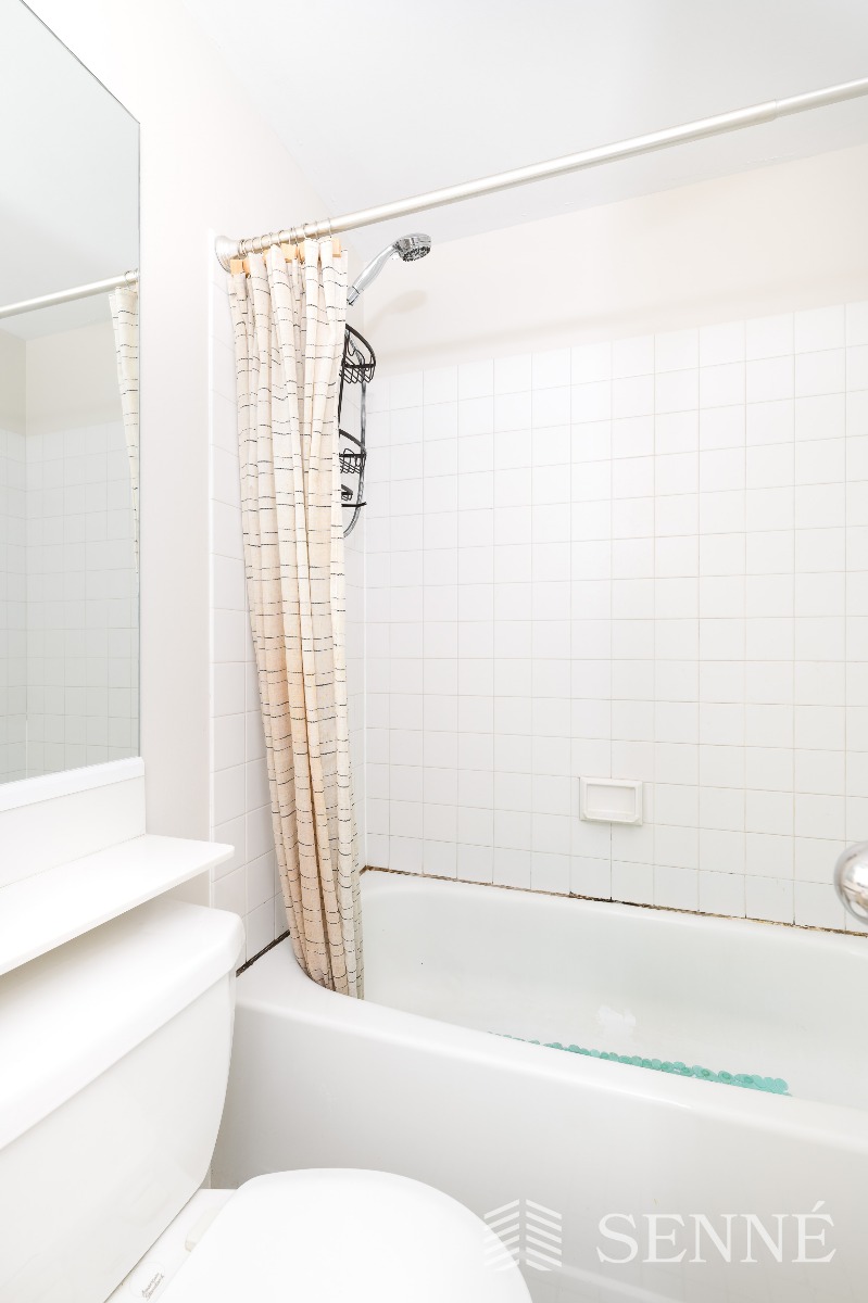 950 Massachusetts Ave, Mid Cambridge