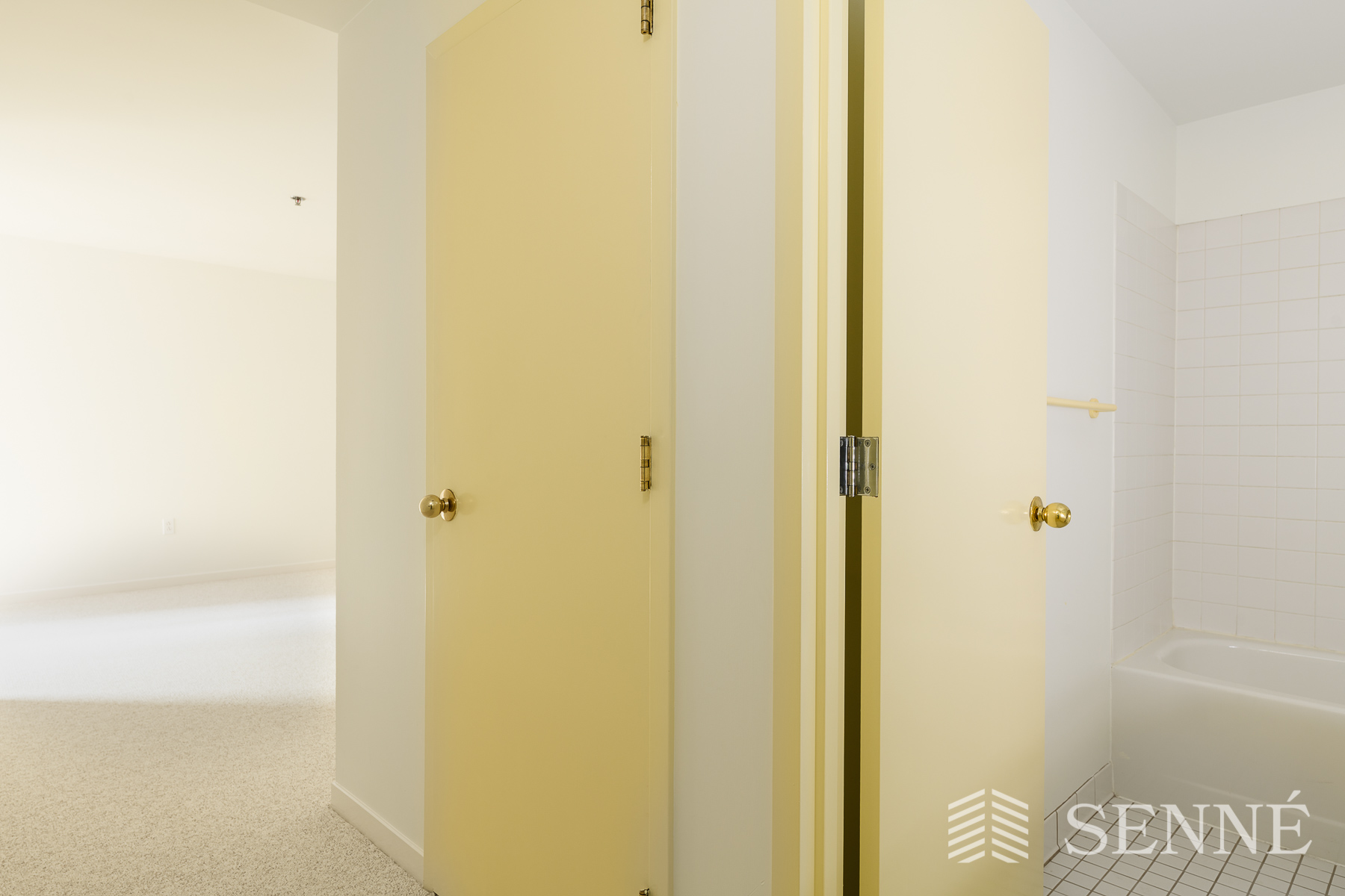 950 Massachusetts Ave, Harvard Square