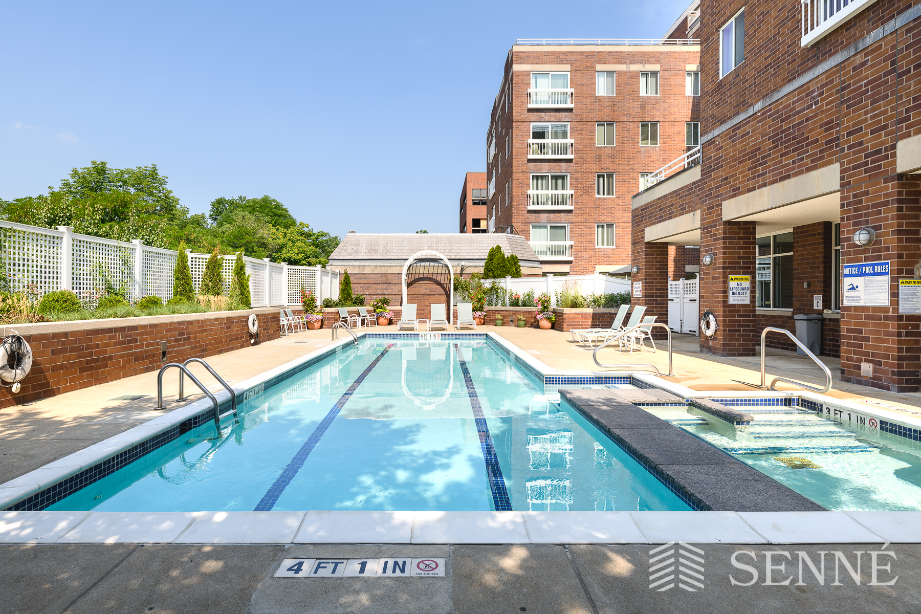 950 Massachusetts Ave, Harvard Square