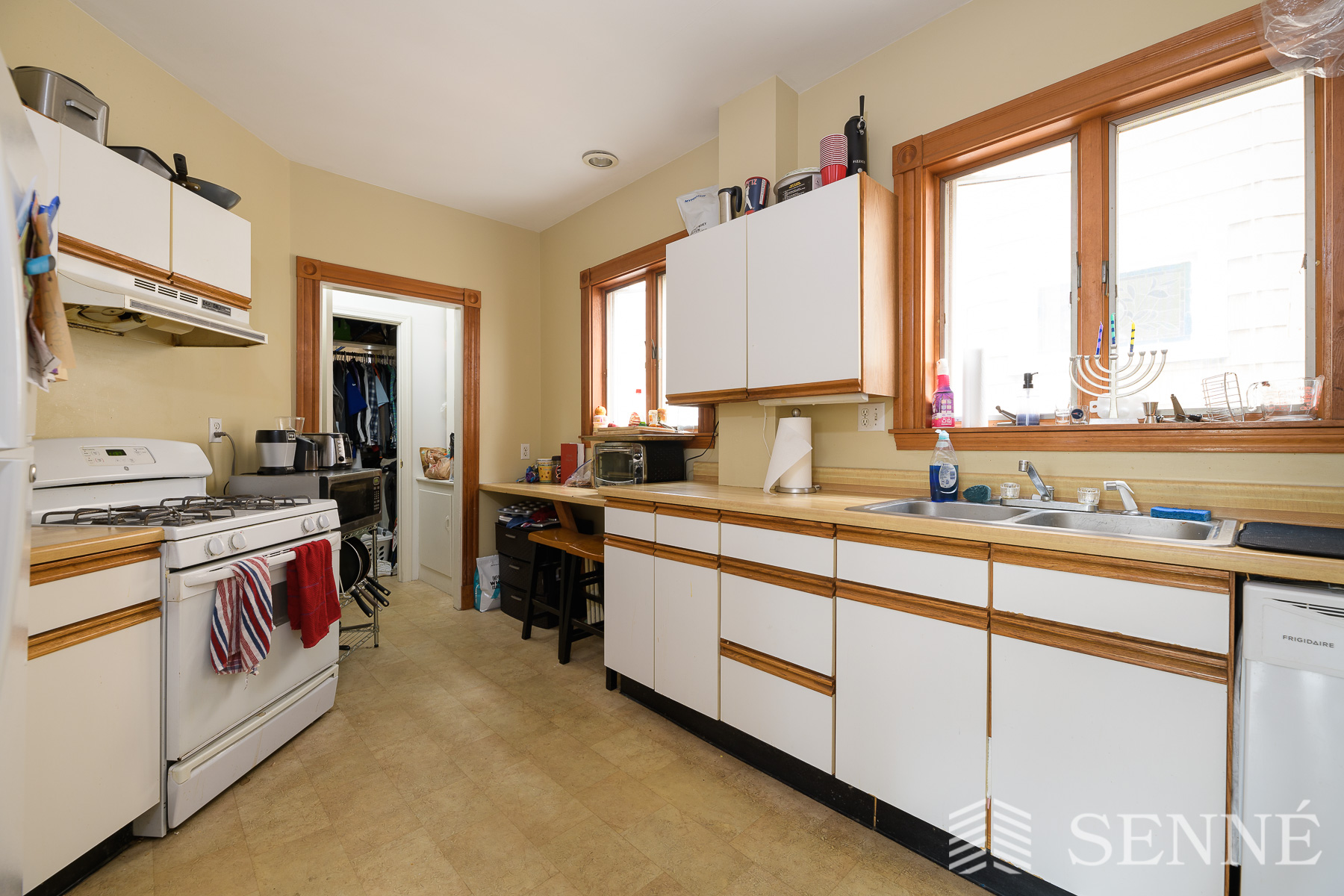 3 bed, 1 bath apartment for rent at 101 Elm St Unit 1, Porter Square — photo 2 of 9