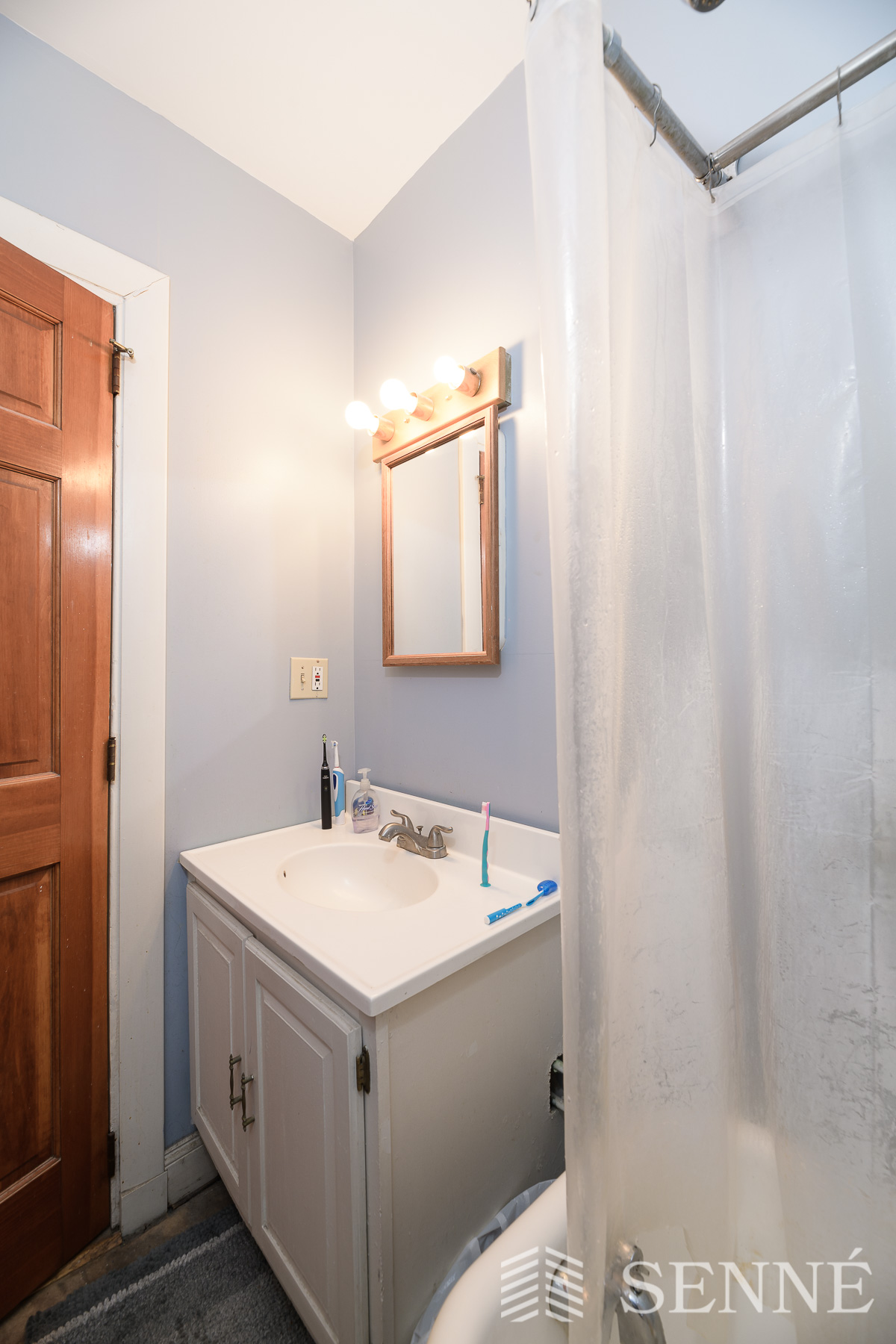3 bed, 1 bath apartment for rent at 101 Elm St Unit 1, Porter Square — photo 7 of 9