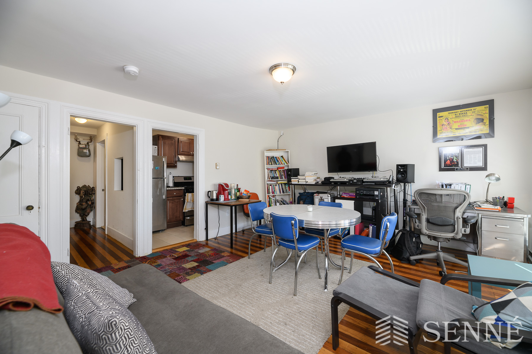 720 Massachusetts Ave, Riverside