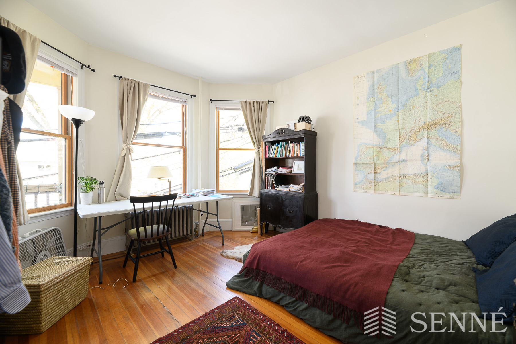 4 bed, 1.5 bath apartment for rent at 19 Buckingham St Unit 2, Somerville — photo 5 of 15