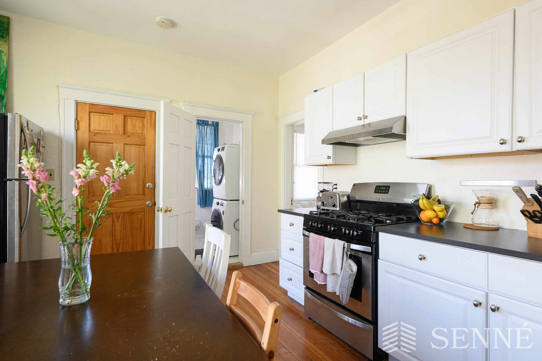 4 bed, 1.5 bath apartment for rent at 19 Buckingham St Unit 2, Somerville — photo 7 of 15