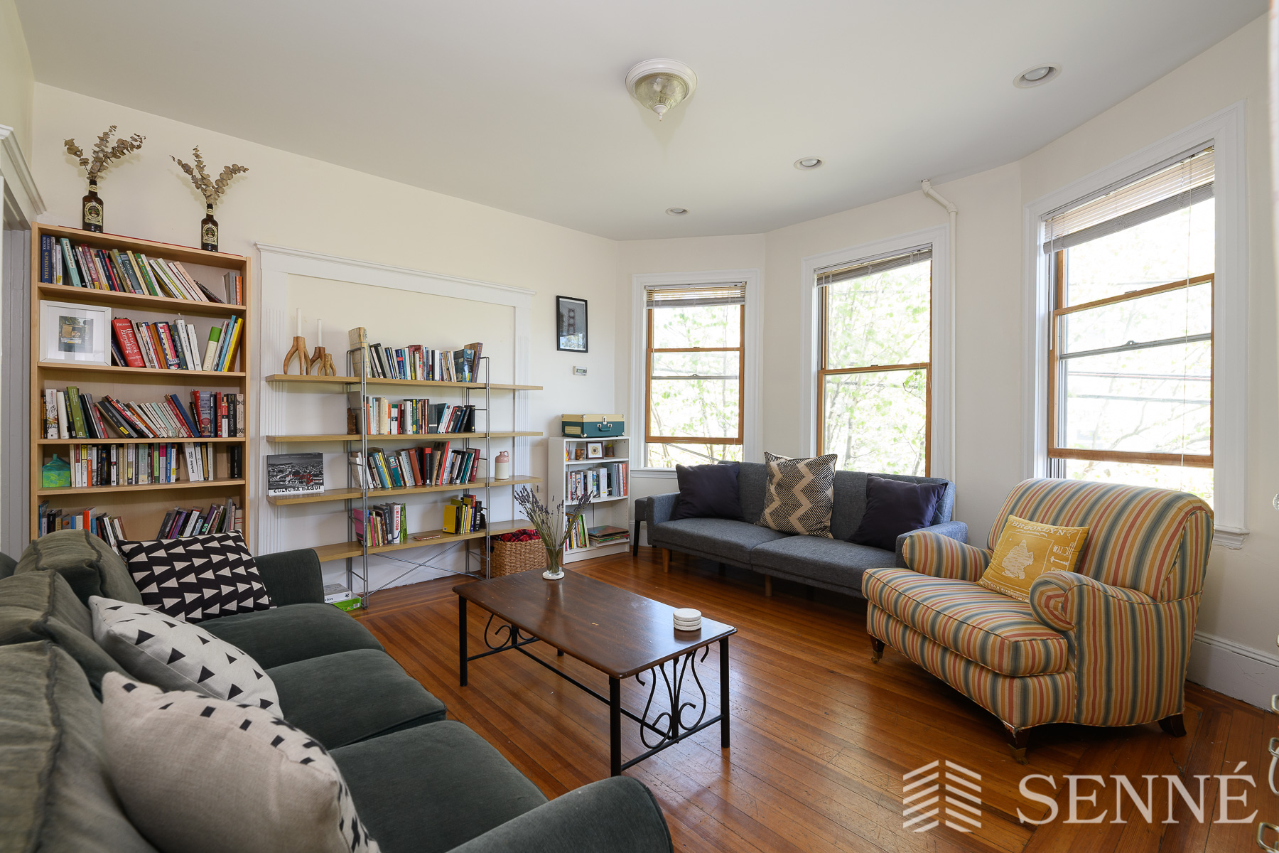 4 bed, 1.5 bath apartment for rent at 19 Buckingham St Unit 2, Somerville — photo 1 of 15
