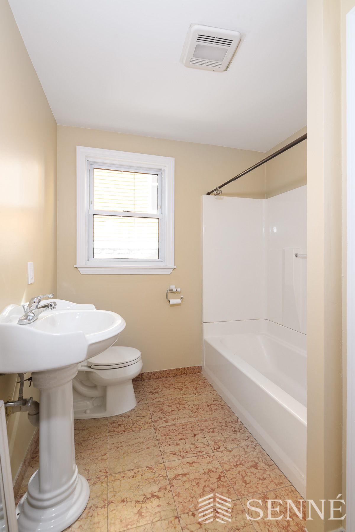 3 bed, 1 bath apartment for rent at 73 Bartlett St Unit 1, Magoun Square — photo 7 of 7