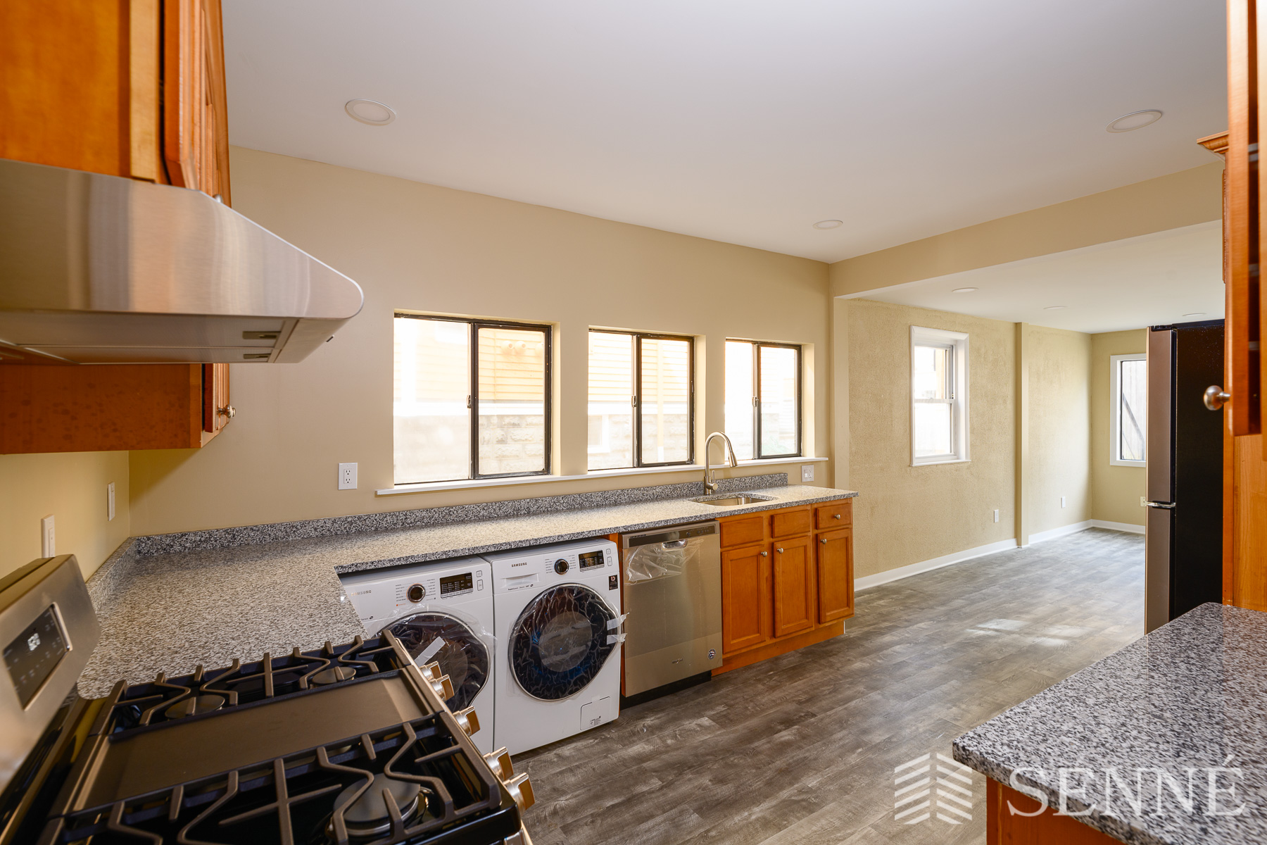 3 bed, 1 bath apartment for rent at 73 Bartlett St Unit 1, Magoun Square — photo 1 of 7
