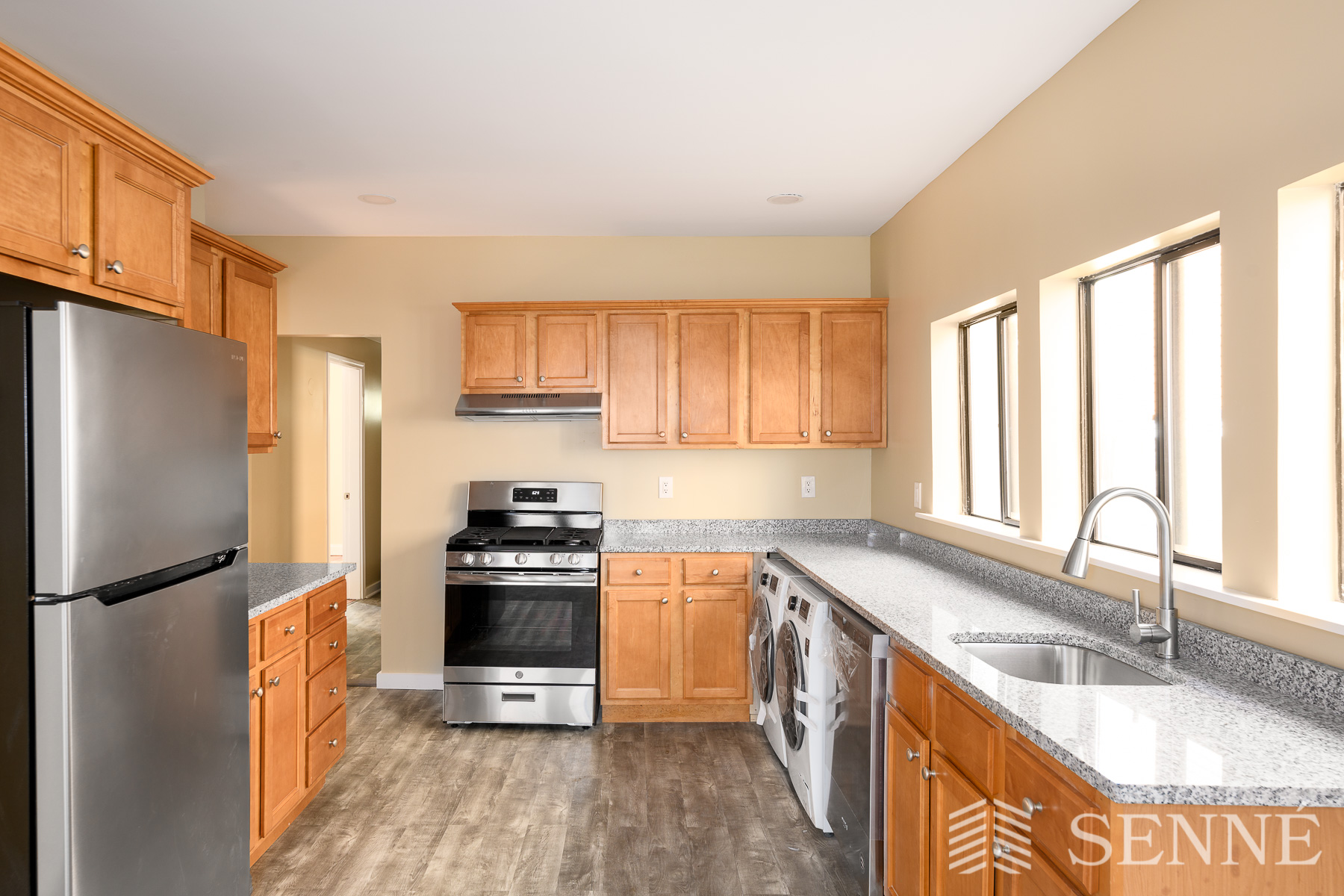 3 bed, 1 bath apartment for rent at 73 Bartlett St Unit 1, Magoun Square — photo 2 of 7