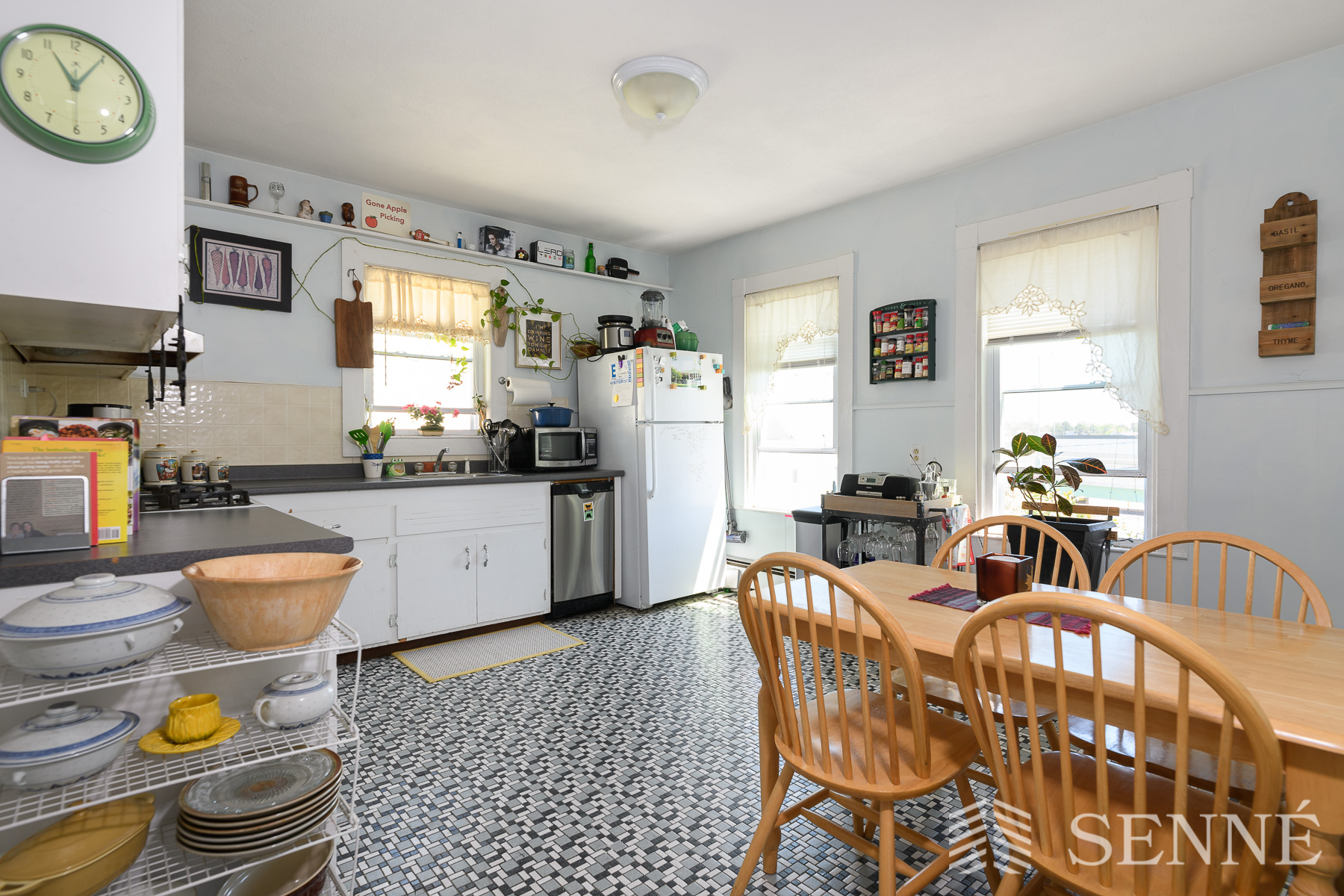 2 bed, 1 bath apartment for rent at 39 Mansfield St Unit 3, Somerville — photo 3 of 11