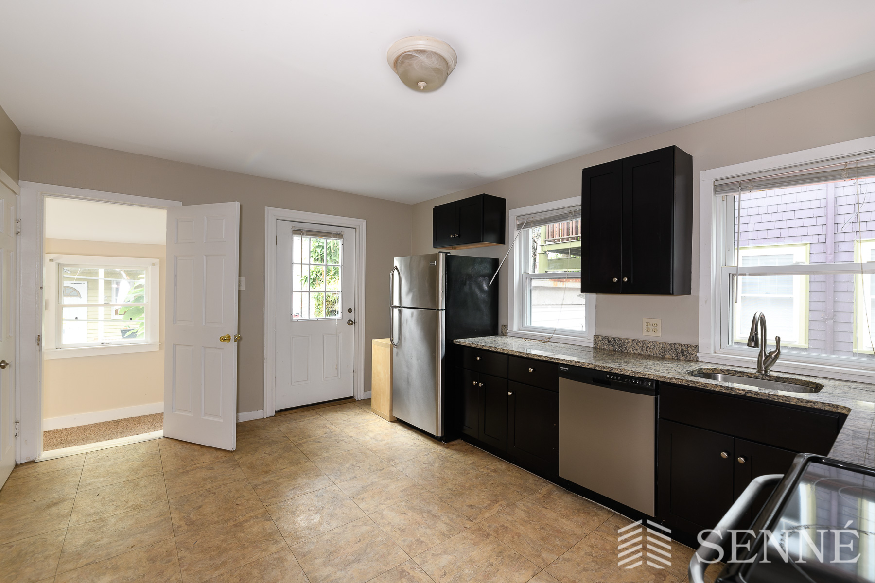 3 bed, 1 bath apartment for rent at 40 Boston Ave Unit First, Davis Square — photo 4 of 11