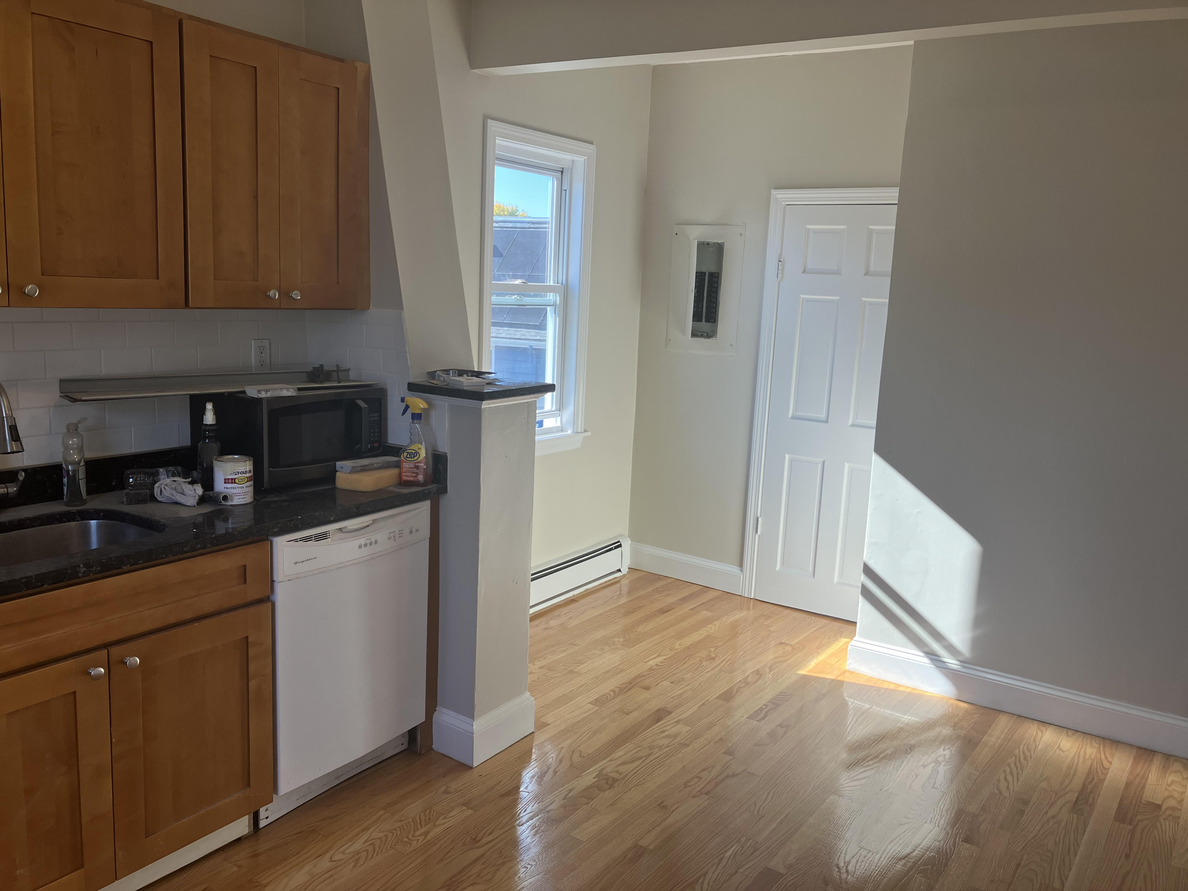 512 Medford St, Magoun Square