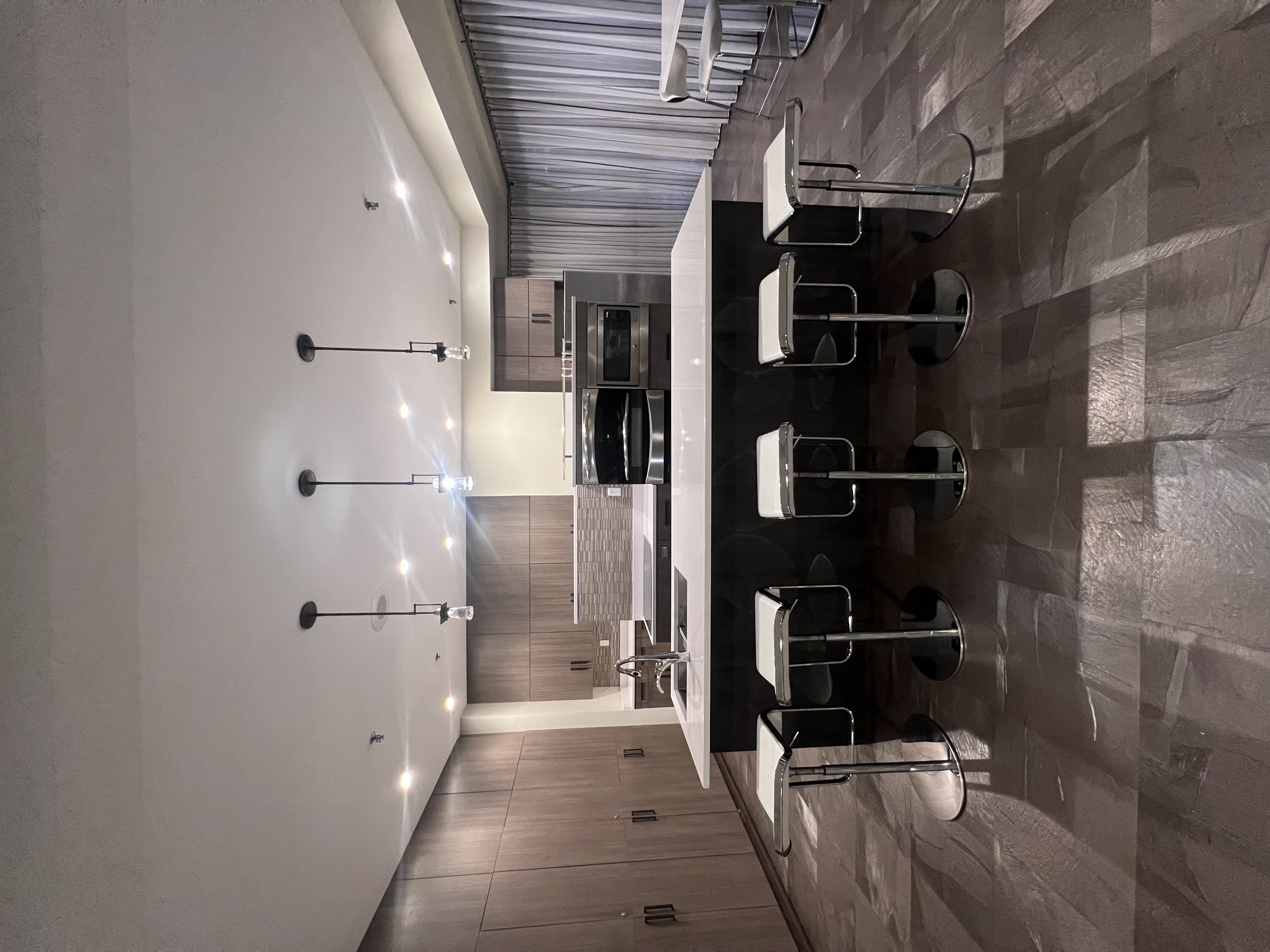 145 Commercial St, North End