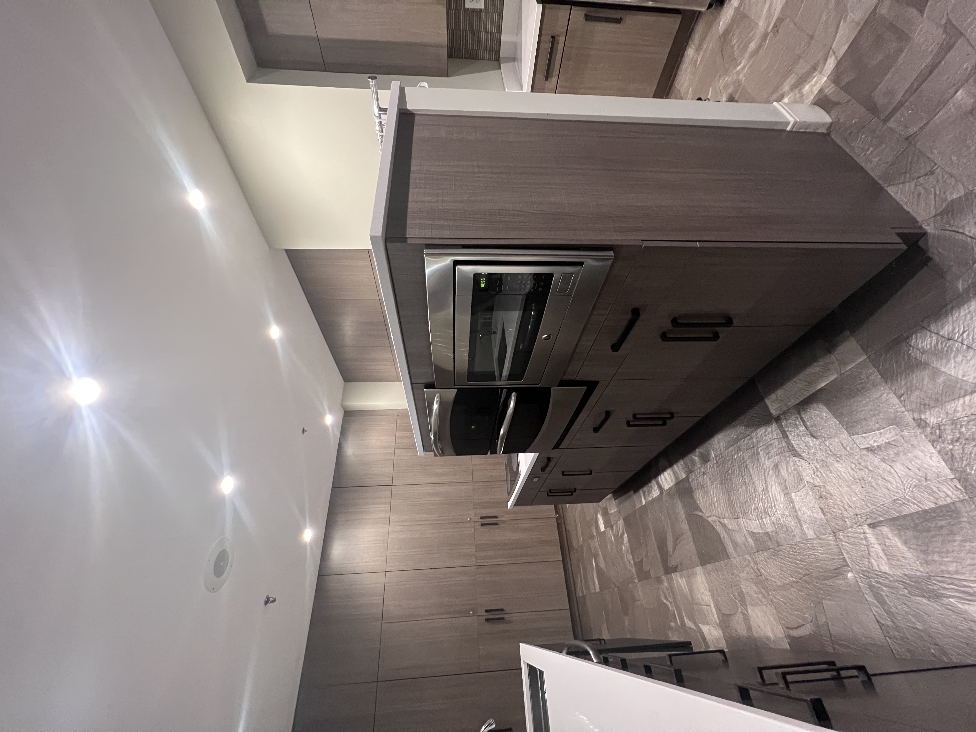 145 Commercial St, North End